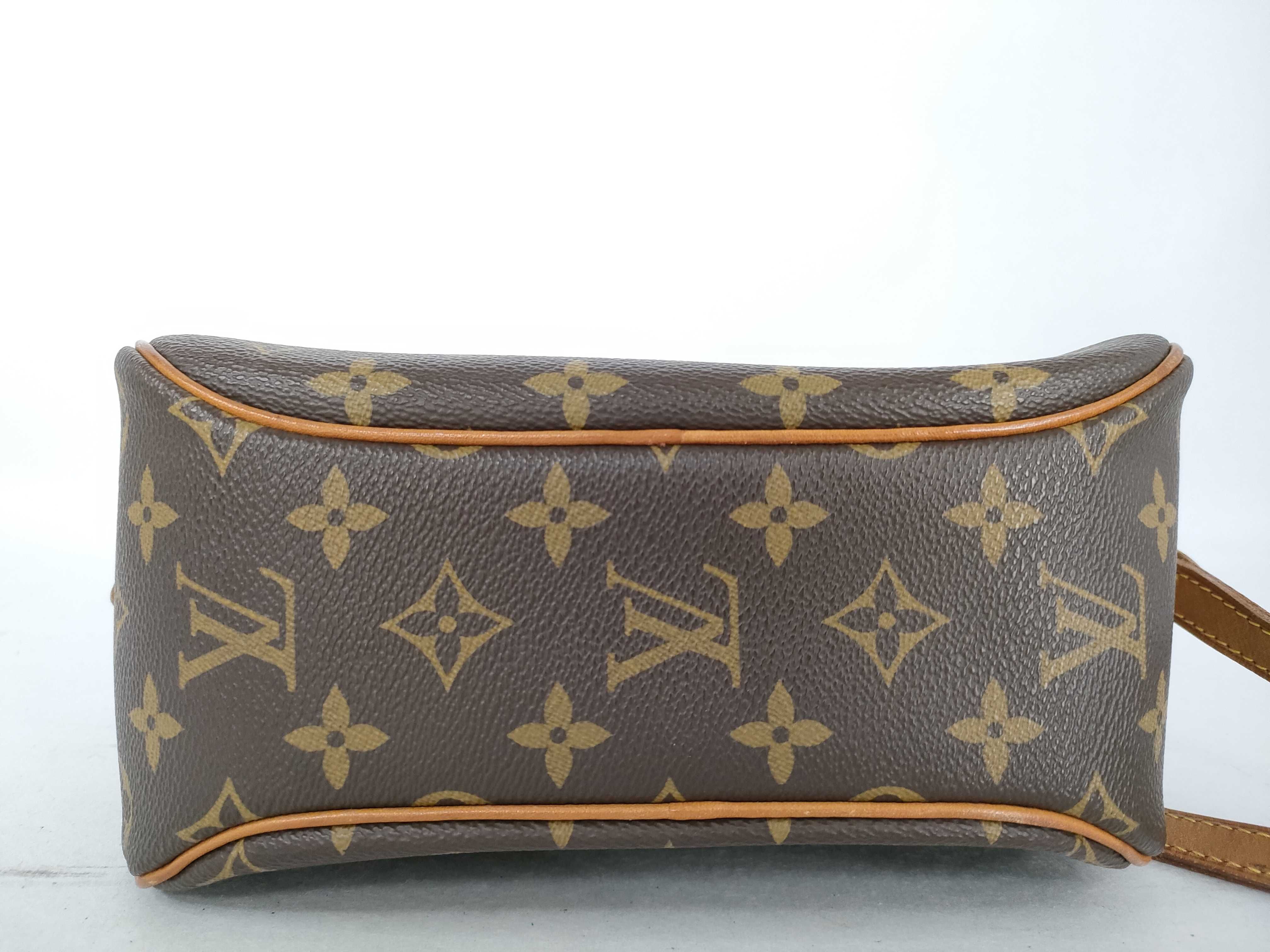 Monogram Louis Vuitton Monogram M51221 Blois Shoulder Bag (VO8163) Shoulder Bag — view 7