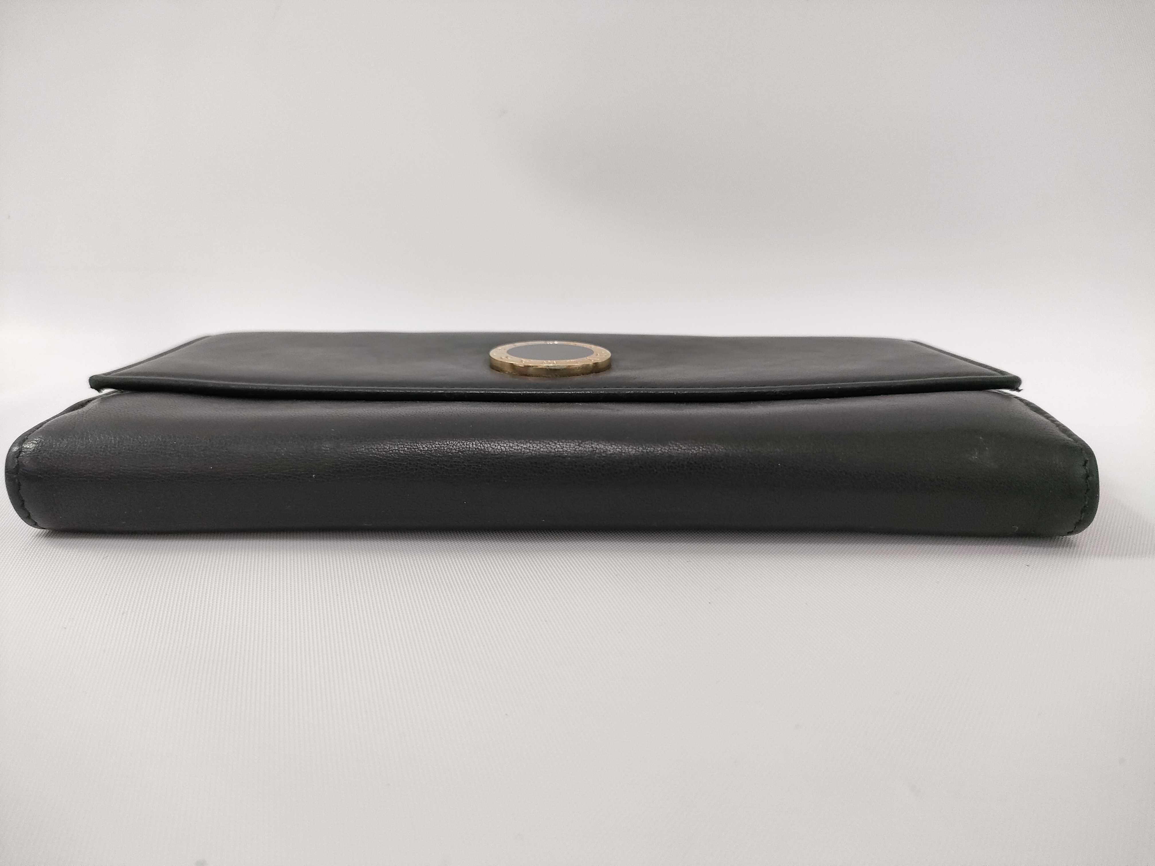 Wallet — view 2