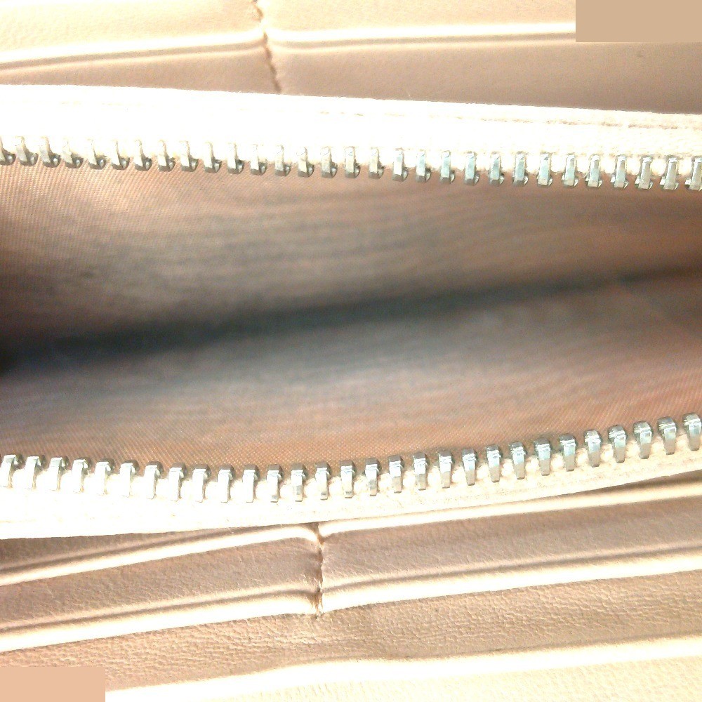 Other lines: Bags and Wallets — view 7