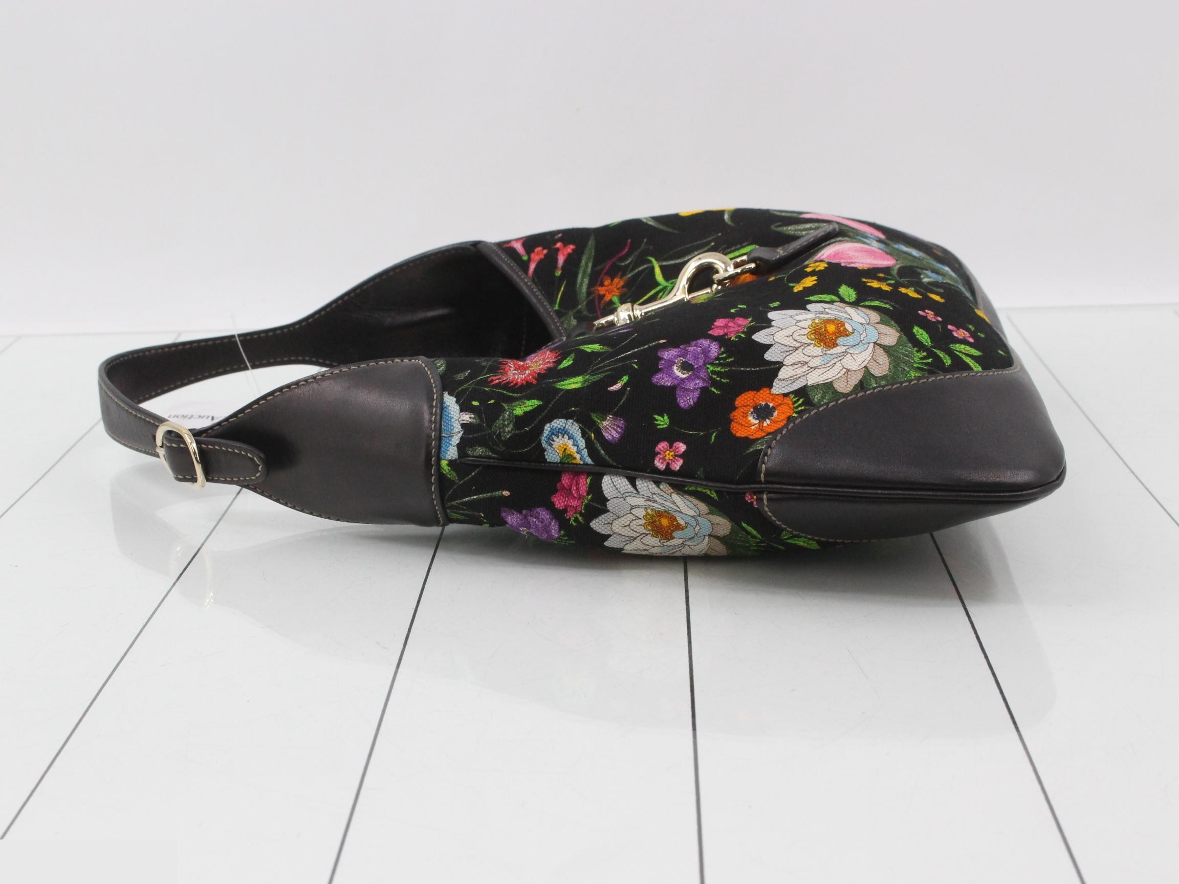 One-shoulder bag — view 4
