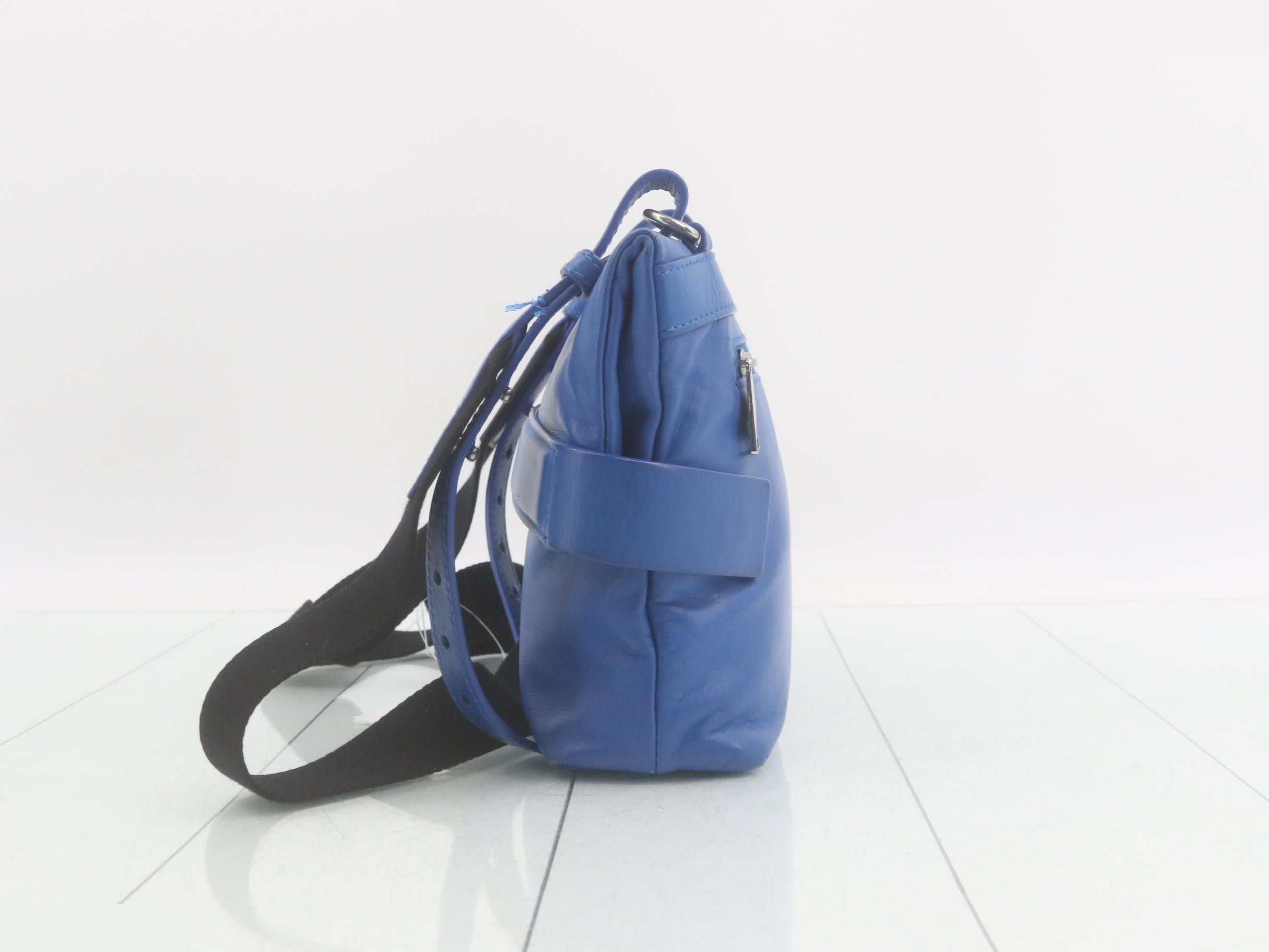 shoulder bag, body bag, crossbody bag, lambskin leather, blue — view 3