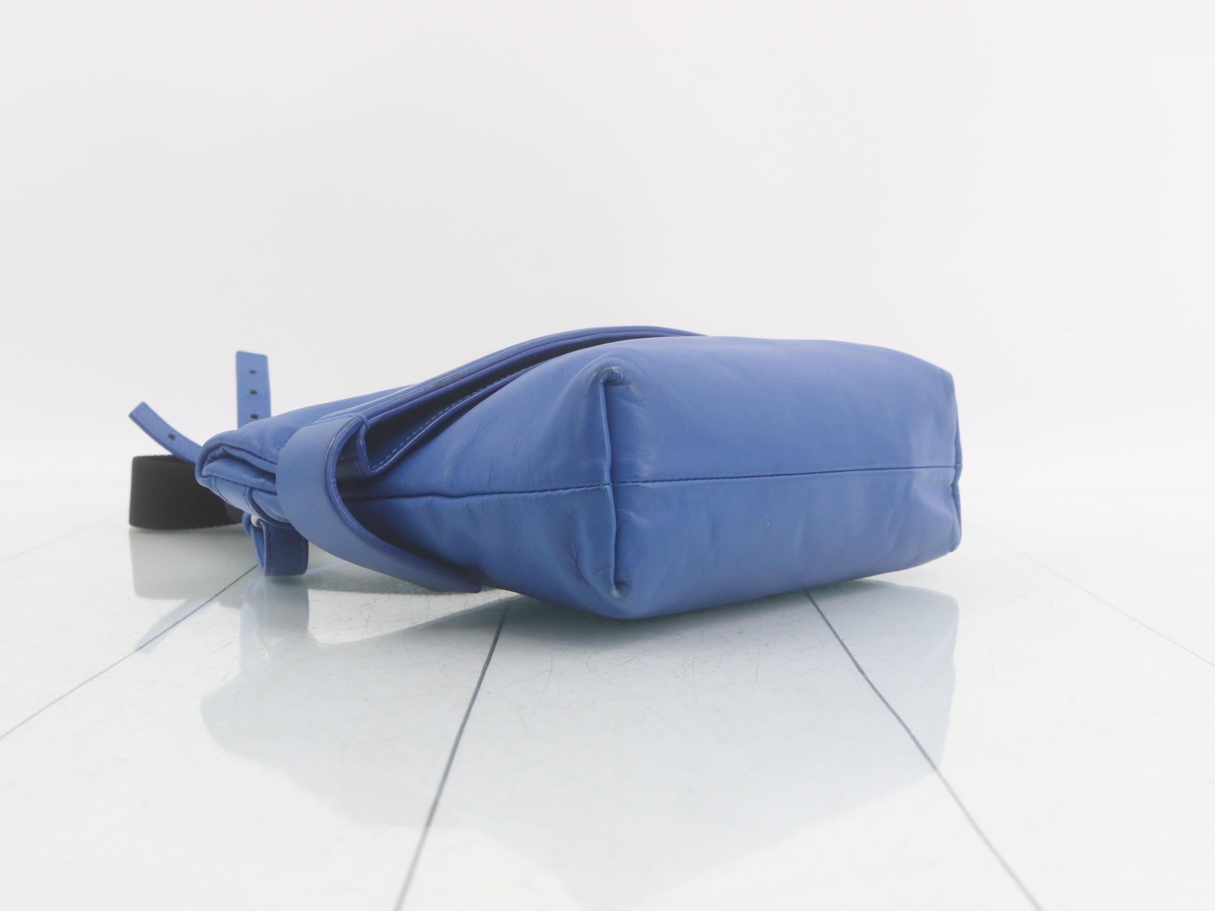 shoulder bag, body bag, crossbody bag, lambskin leather, blue — view 5