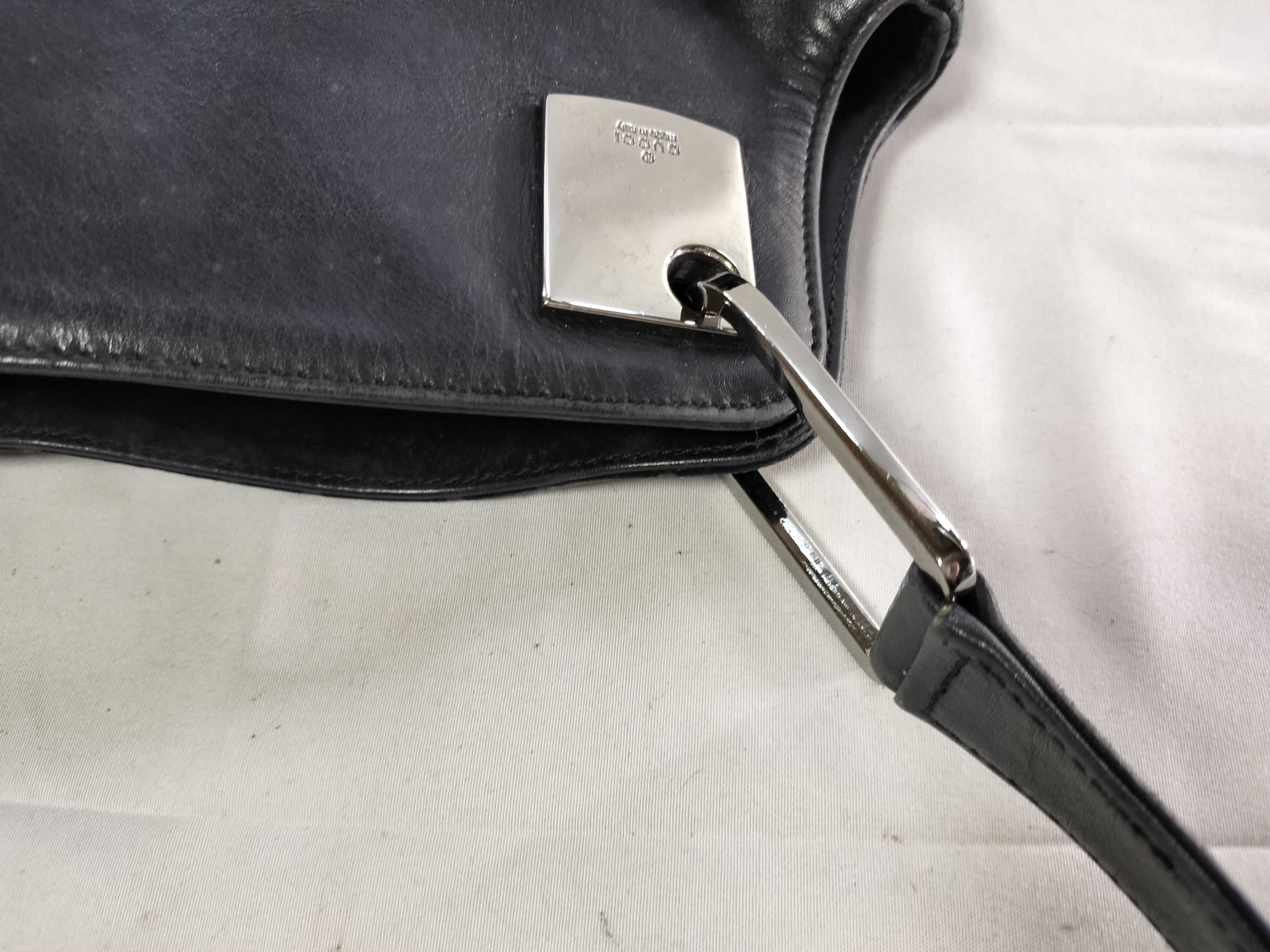 GG Canvas 001.3307 Shoulder Bag — view 5