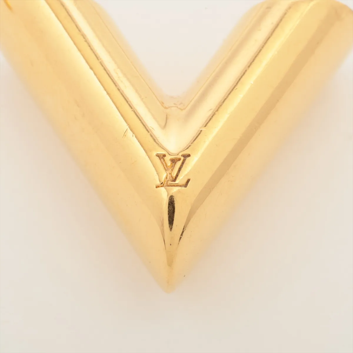 M61088 Essential V LE0231 Earrings (Pair) GP Gold - — view 5