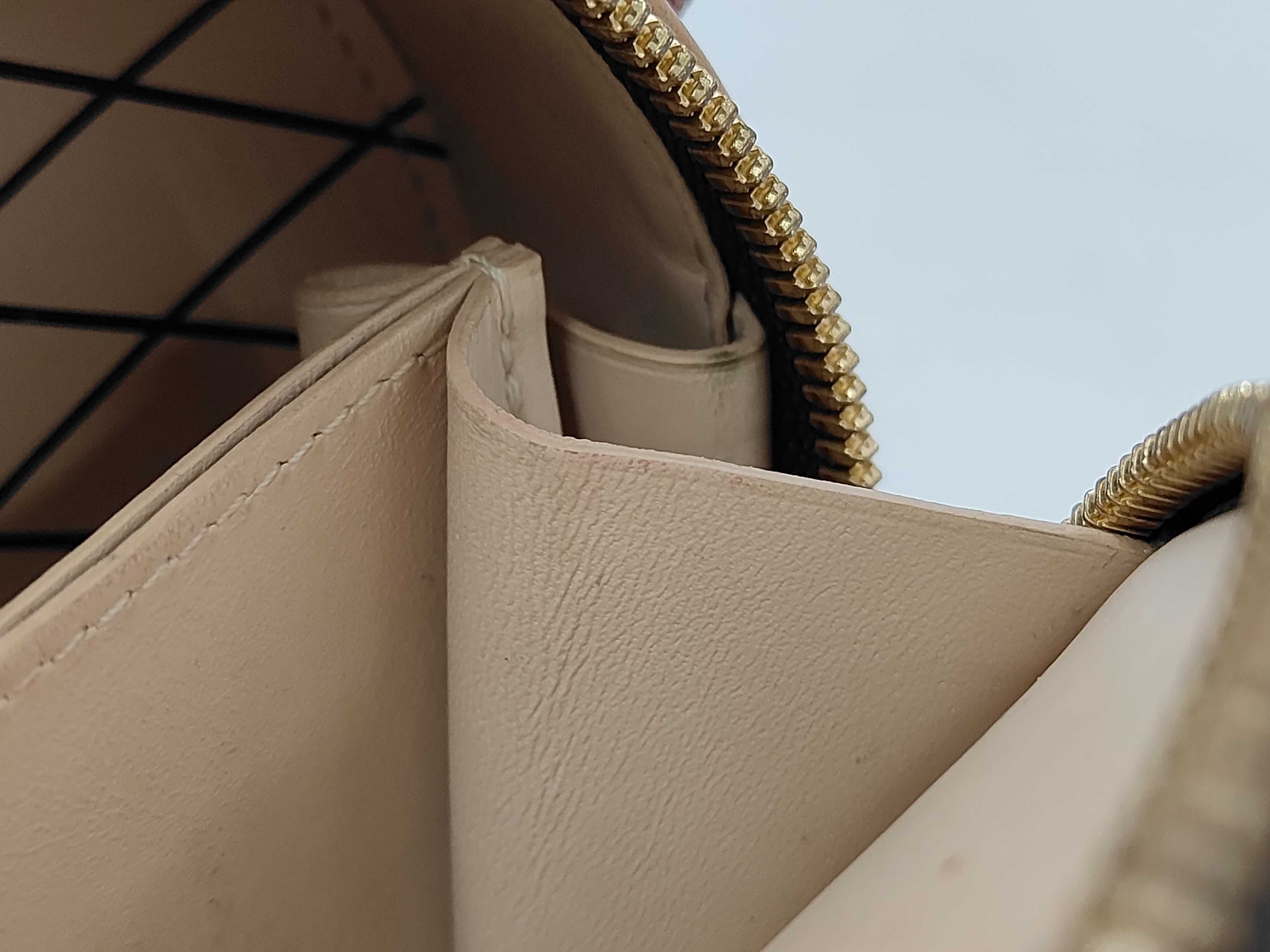 LV M44699 Shoulder Bag — view 12