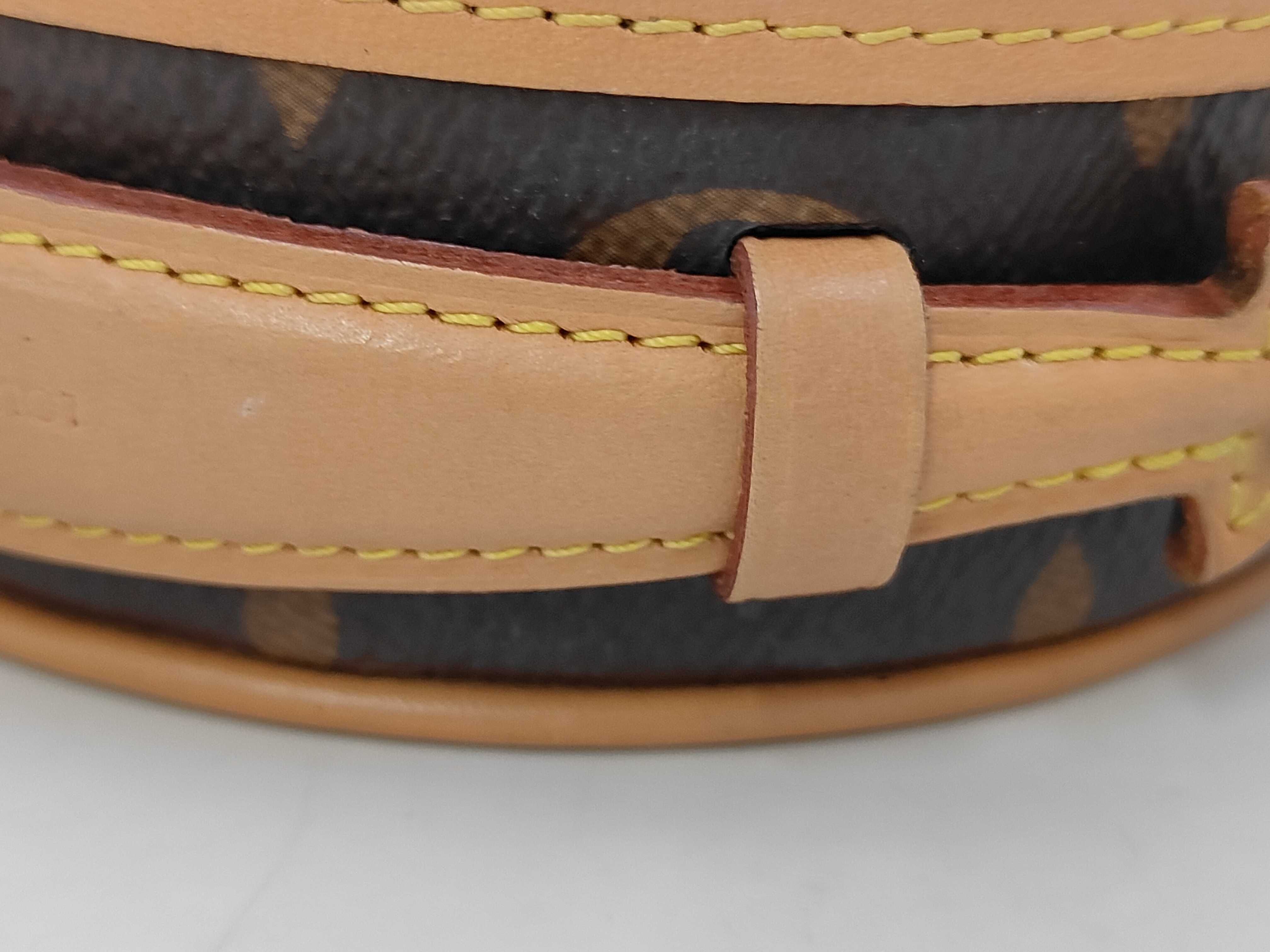 LV M44699 Shoulder Bag — view 5