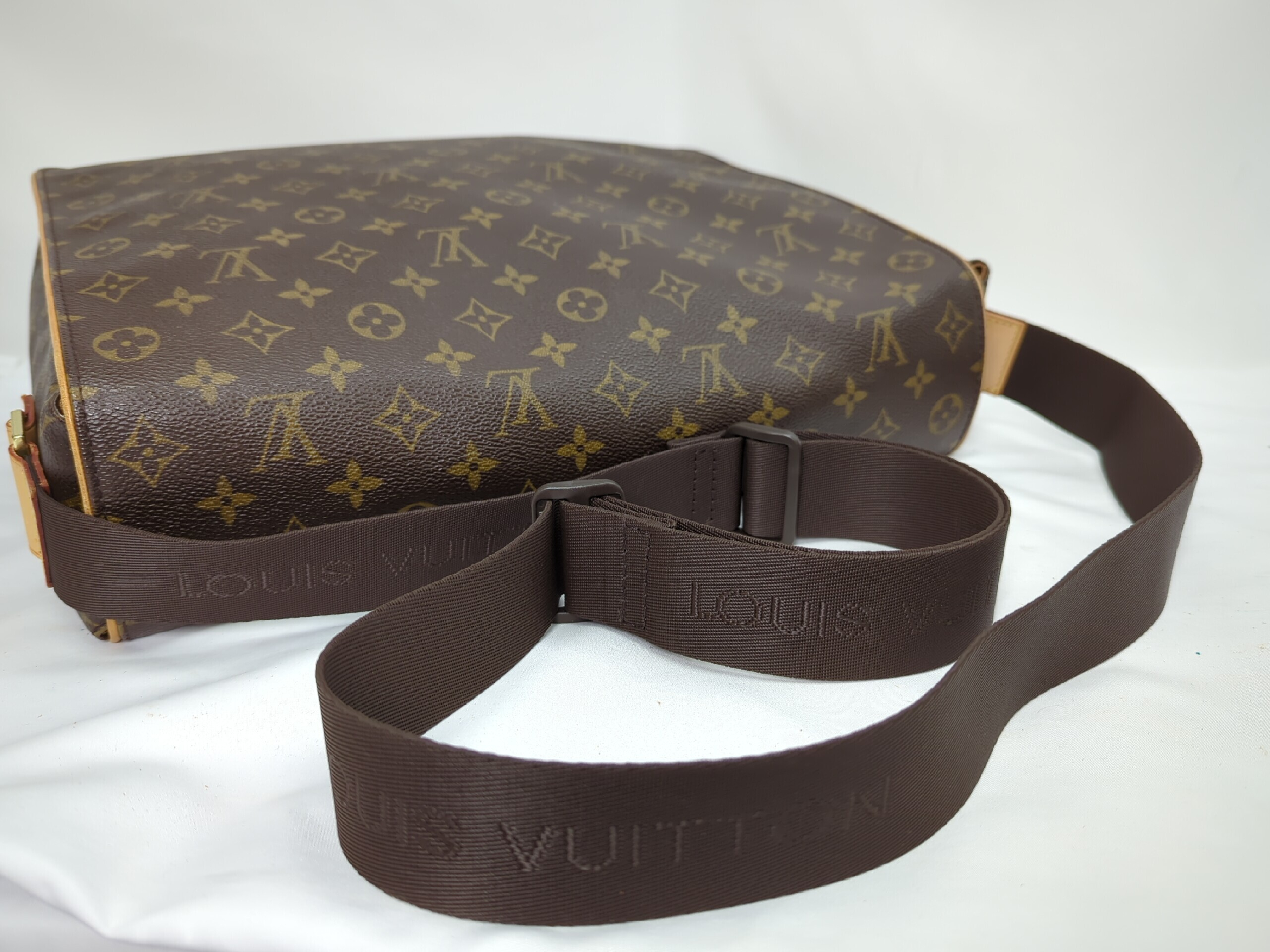 M45257 Monogram Abbesses Shoulder Bag — view 6