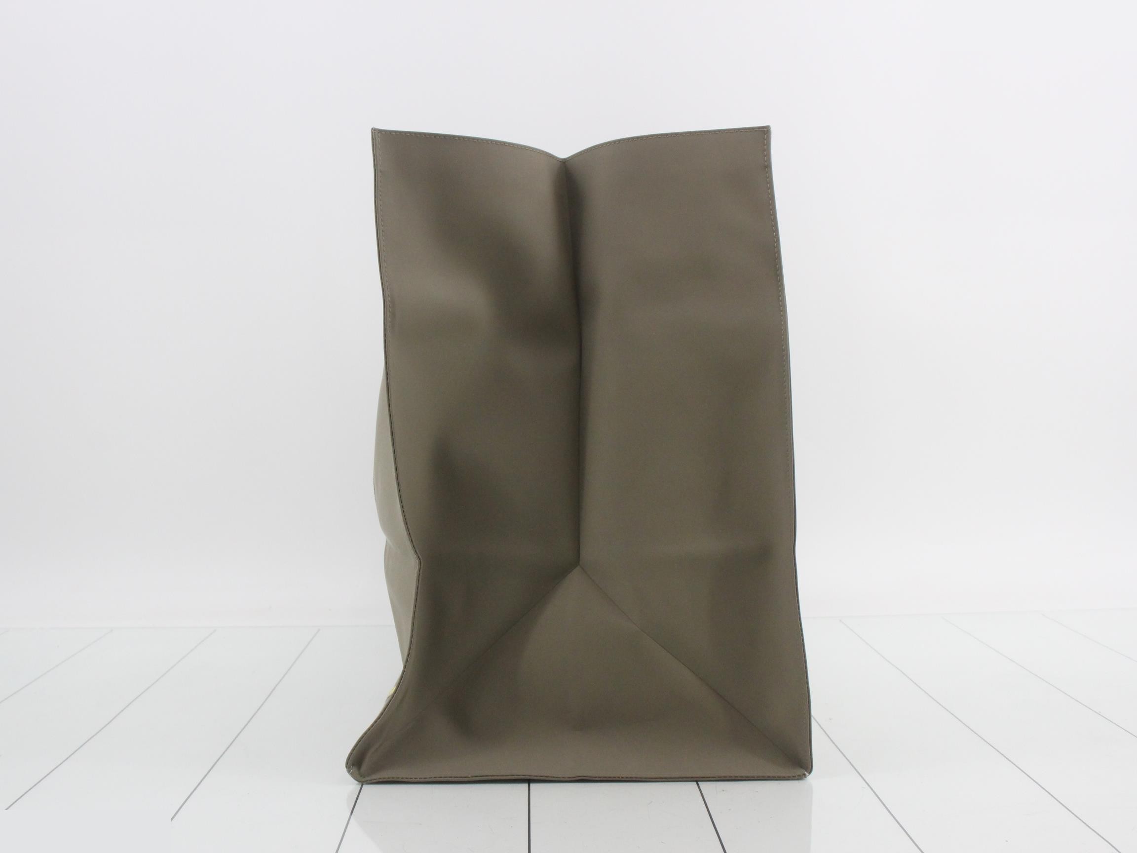 LV cup tote bag — view 3