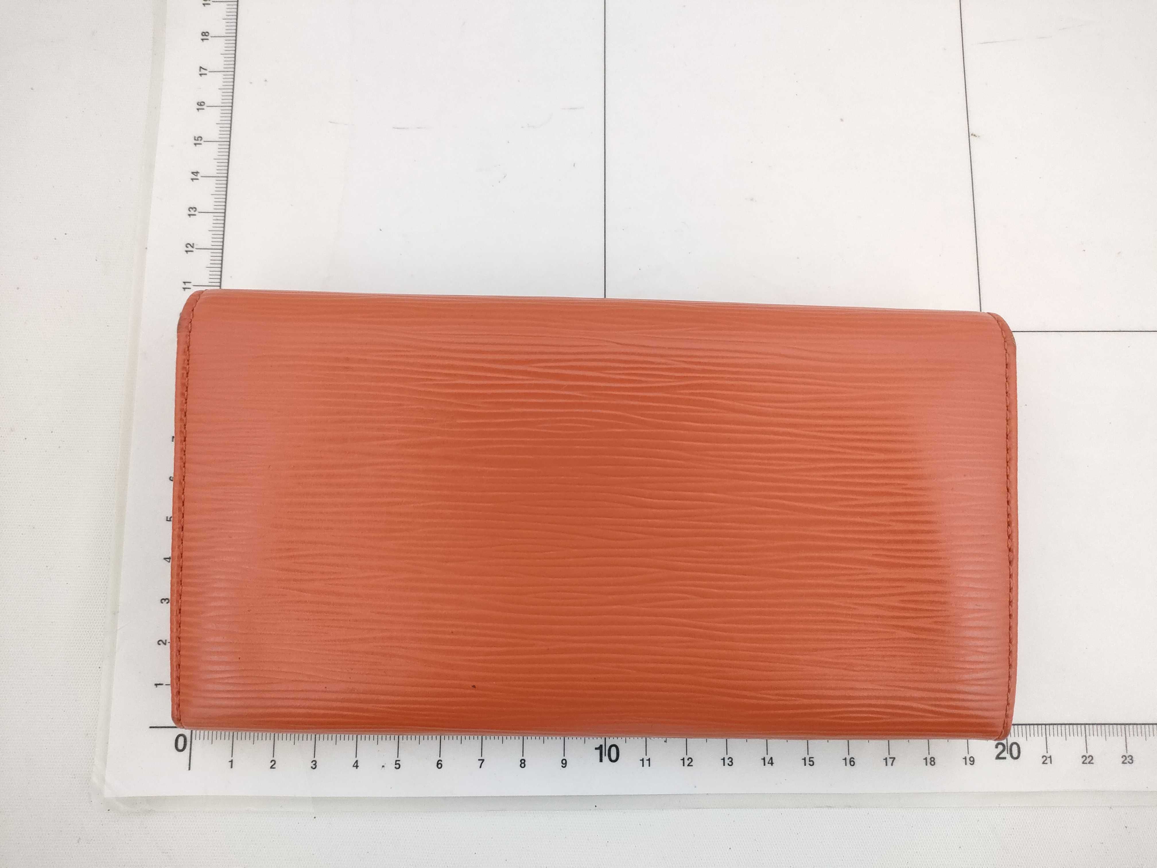 Epi LV Epi Portefeuille Sarah M60323 Wallet — view 2