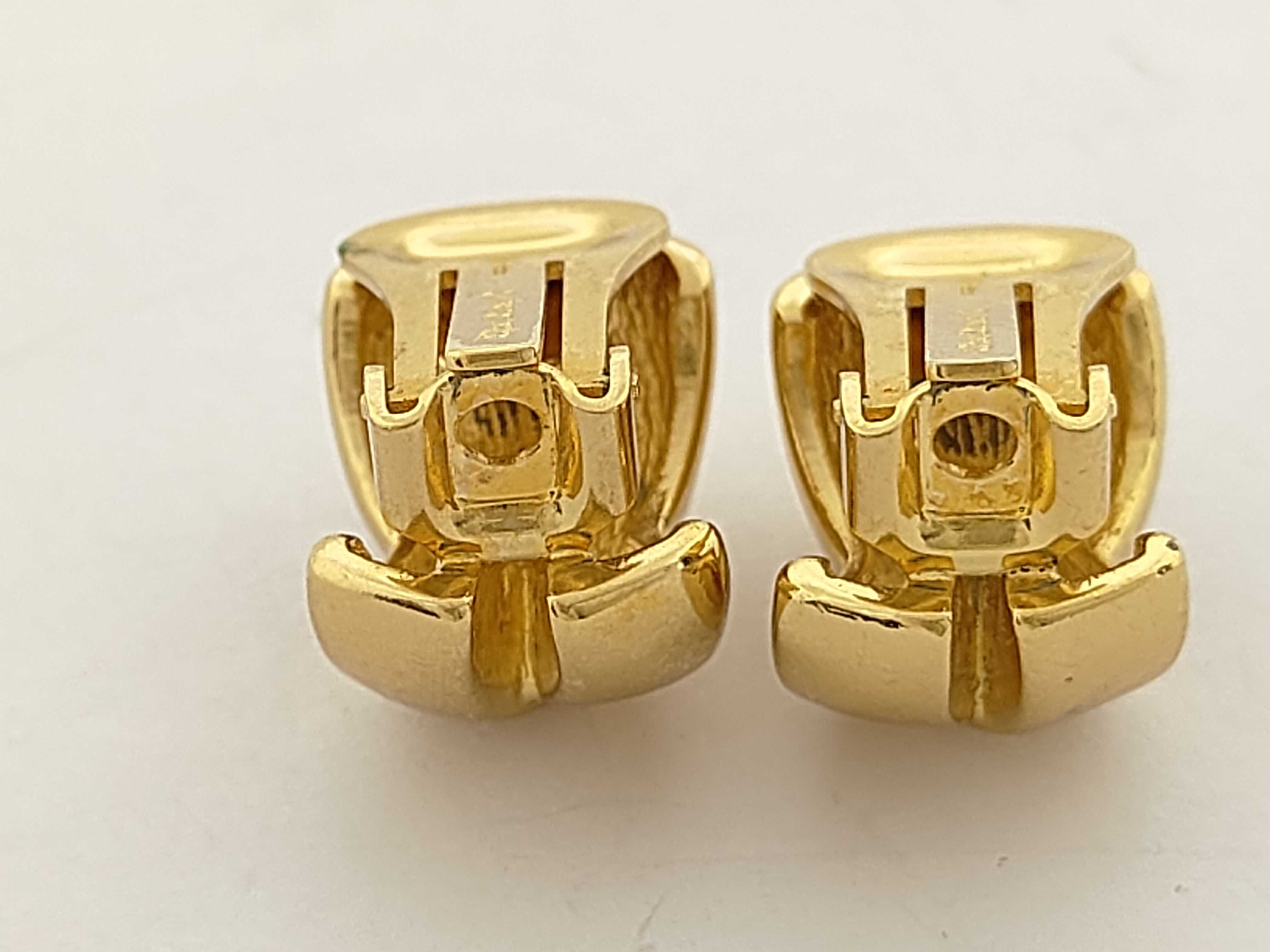 Earrings — view 3