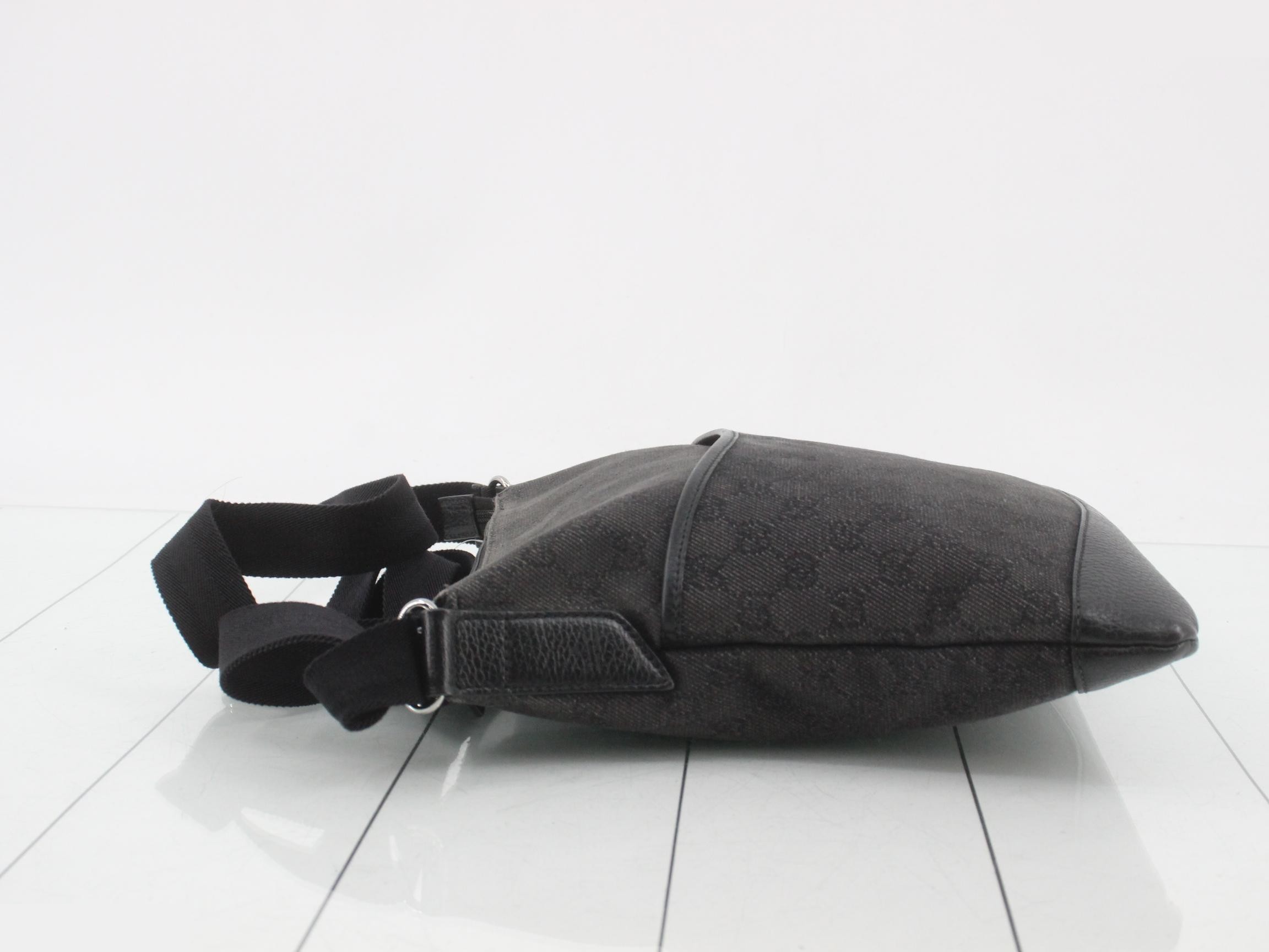 GG Canvas (Bag) - Shoulder Bag — view 4