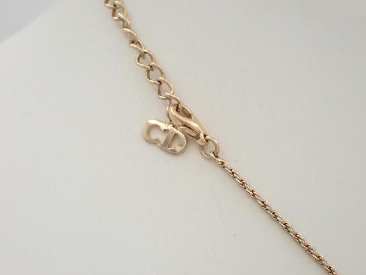 necklace — view 2