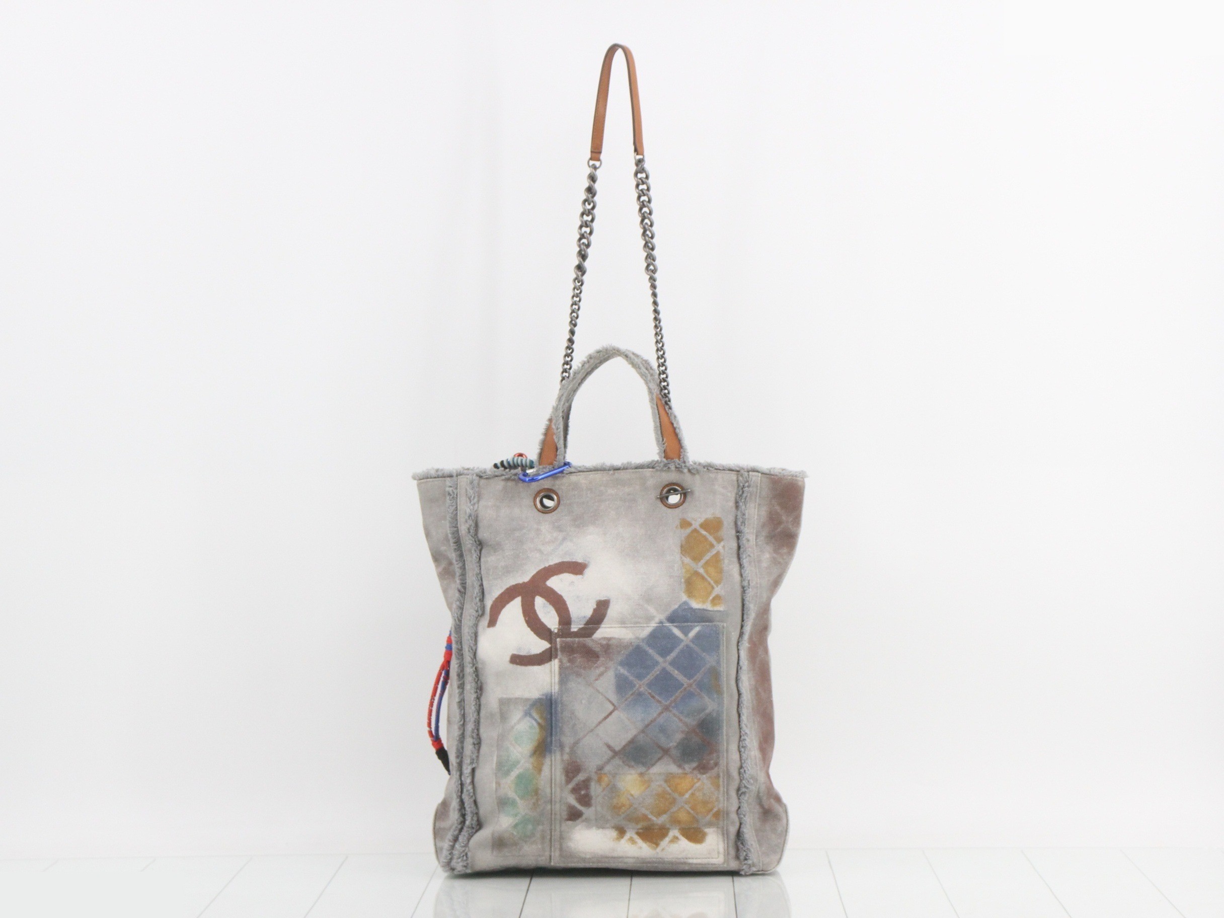 Matelassé Bricolage 2-Way Chain Tote Graffiti