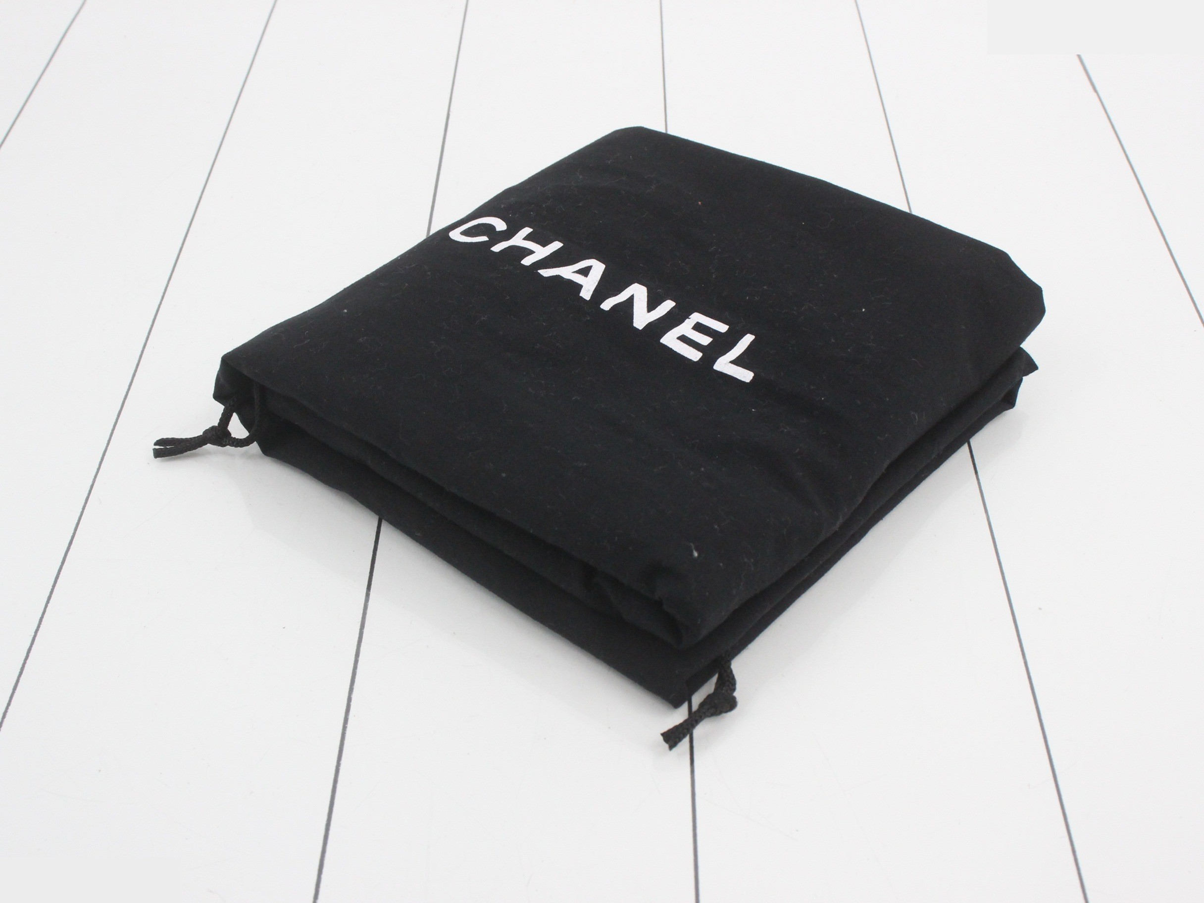 Matelassé Bricolage 2-Way Chain Tote Graffiti — view 7