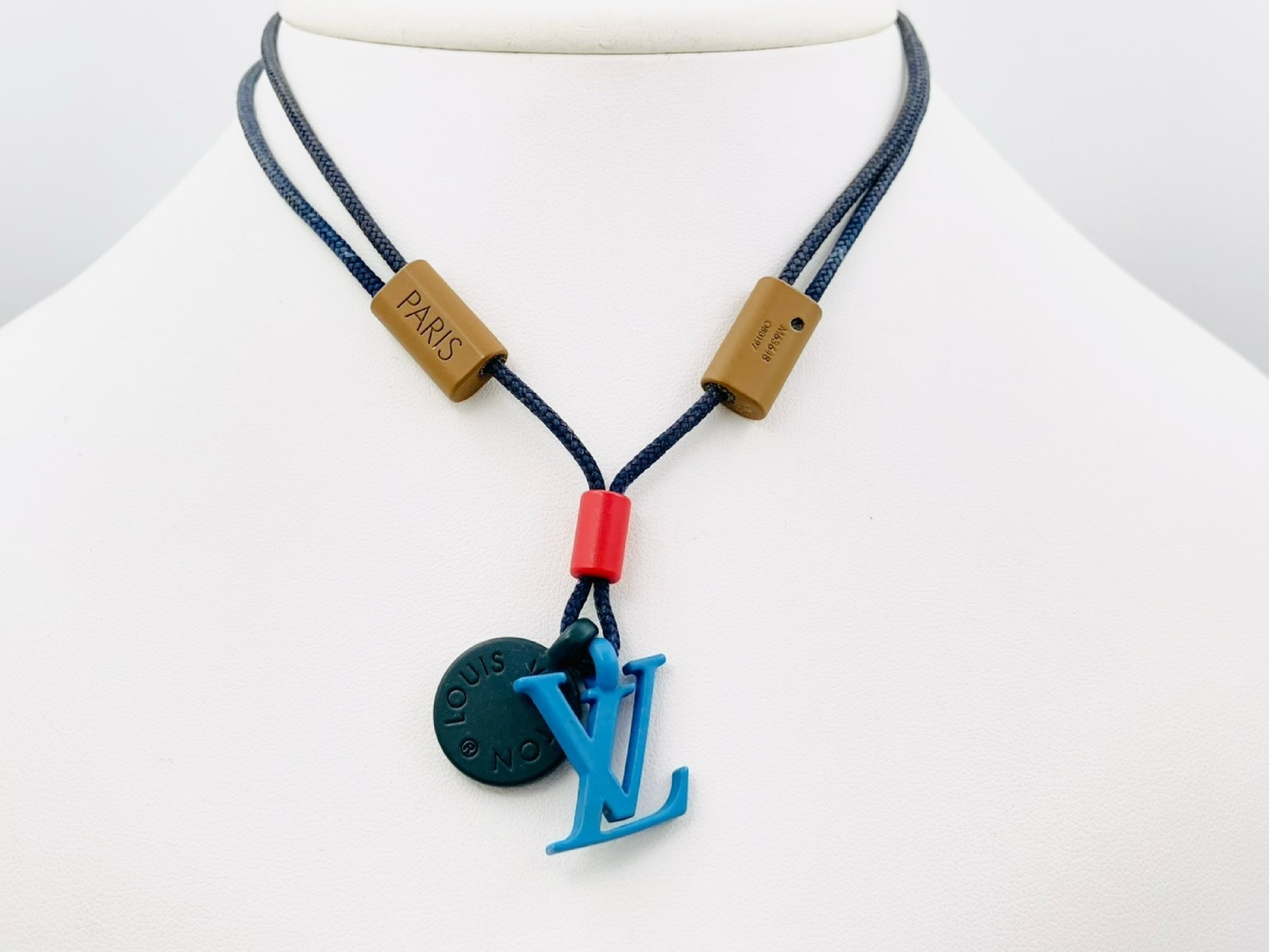 M63648 Collier Charms OnTheGo Fabric Cord OB0197 Necklace — view 2