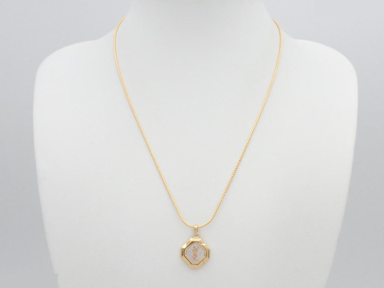Cassandra necklace, with box, chain approximately 45cm. — view 3