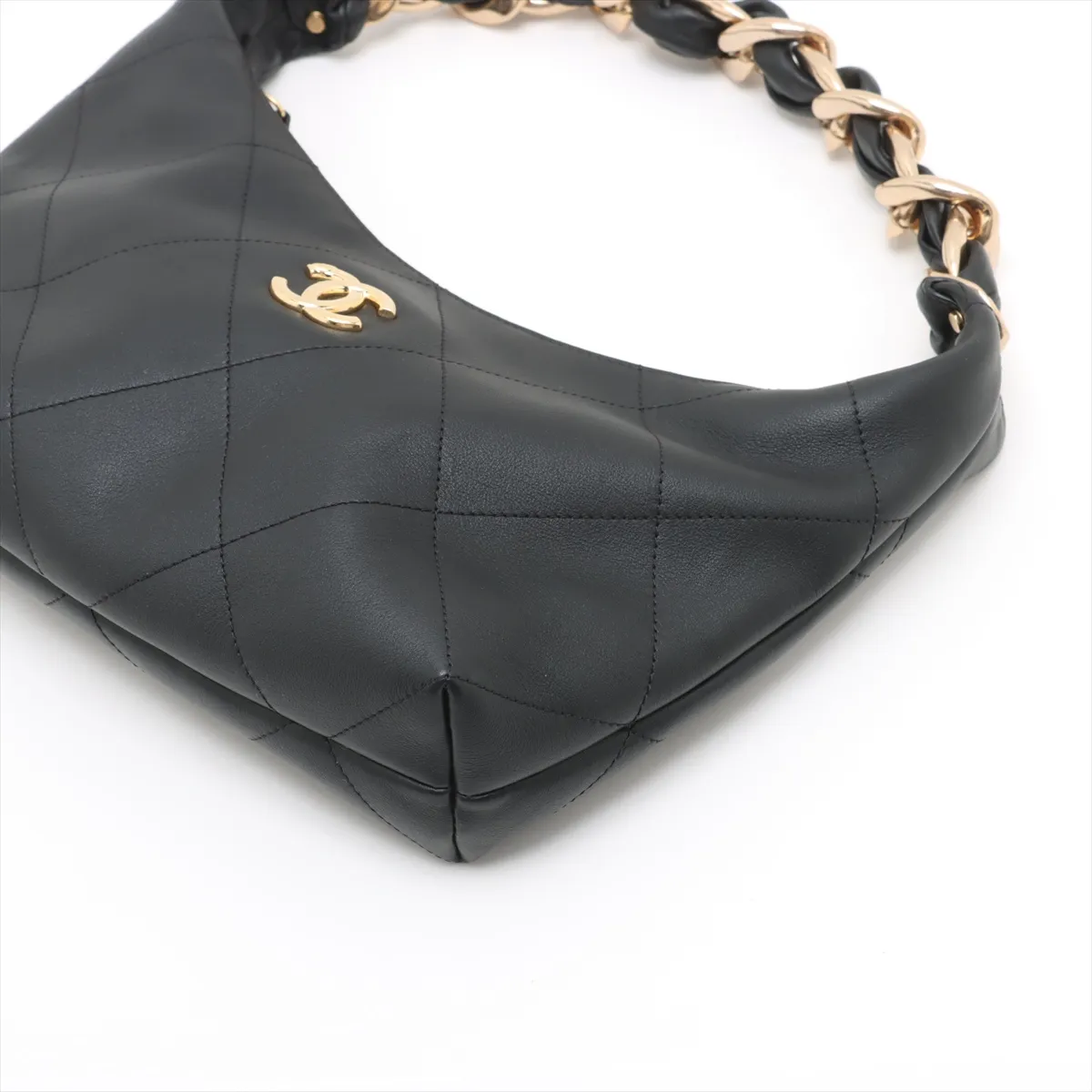 [Individually wrapped] Chanel Matelasse Leather Chain Shoulder Bag Black Gold Hardware U60J6UC2 Random Plate — view 3