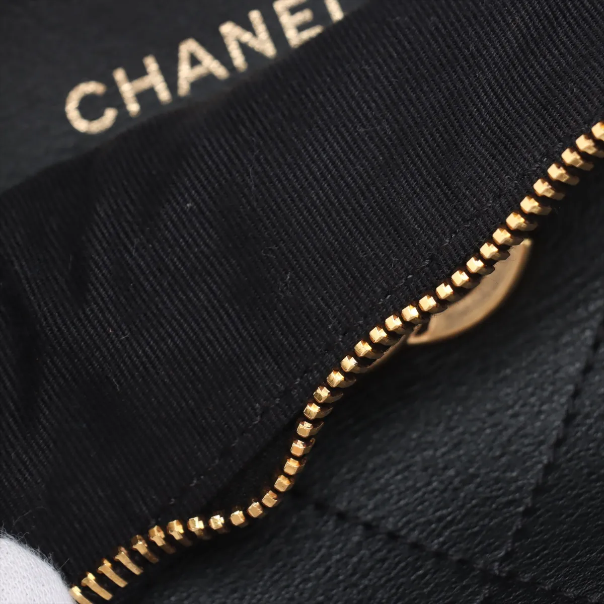 [Individually wrapped] Chanel Matelasse Leather Chain Shoulder Bag Black Gold Hardware U60J6UC2 Random Plate — view 10