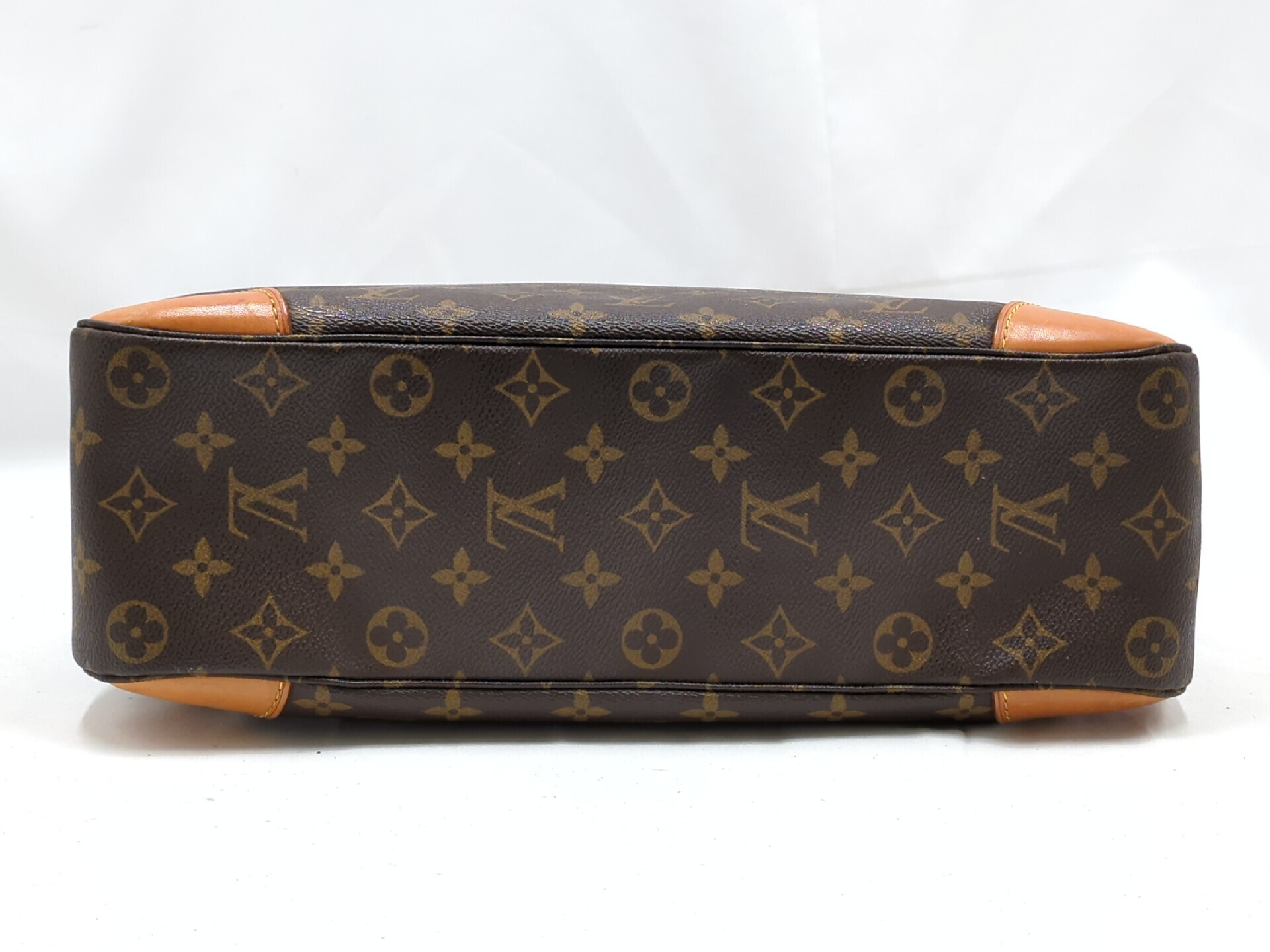 M51260 Monogram Boulogne GM Handbag — view 5