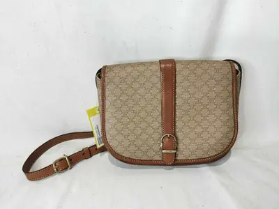 M06 Shoulder Bag