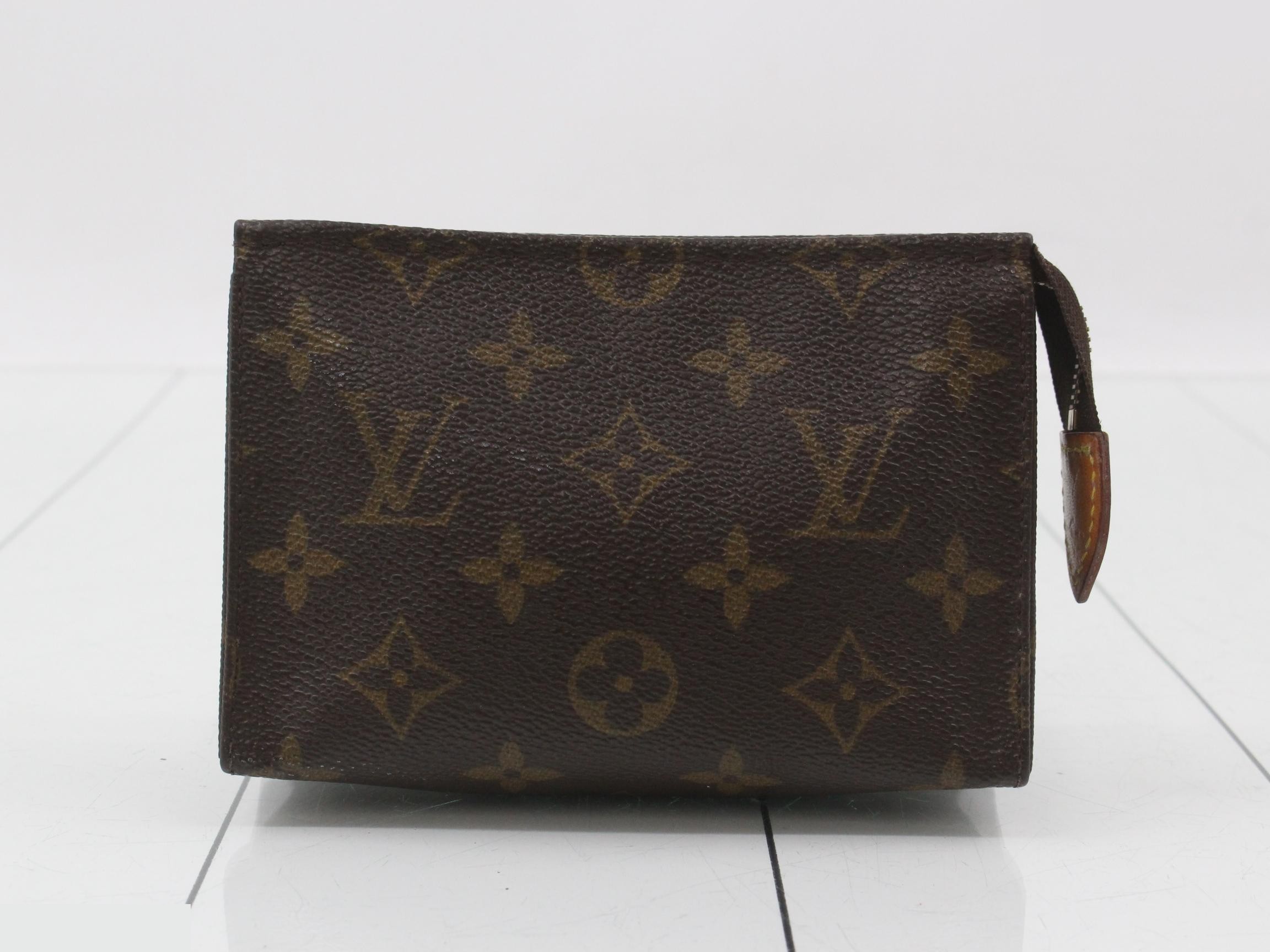 Monogram Pochette Toilette 15 Pouch
