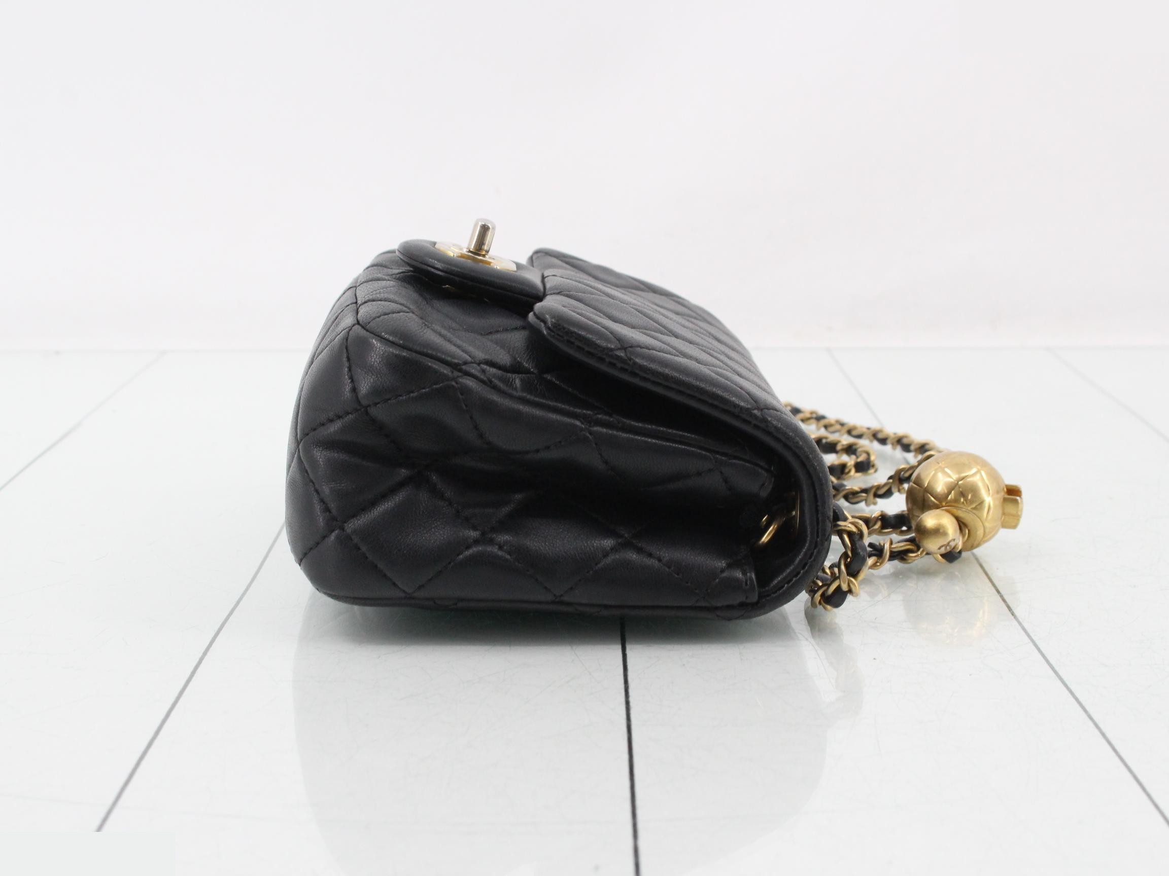 Matelassé Lambskin Chain Shoulder Bag — view 3