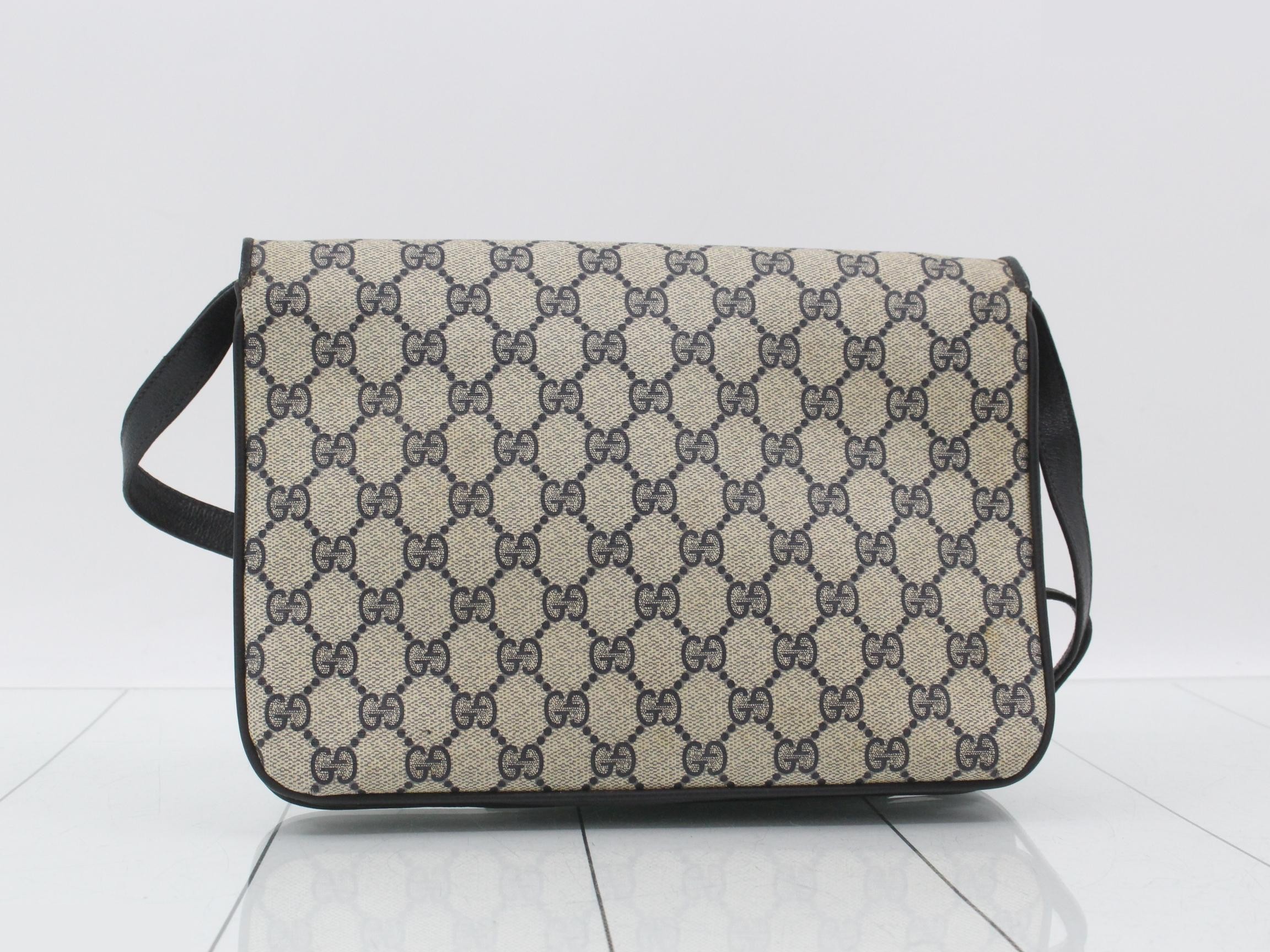 GG Supreme shoulder bag, mold present. — view 2