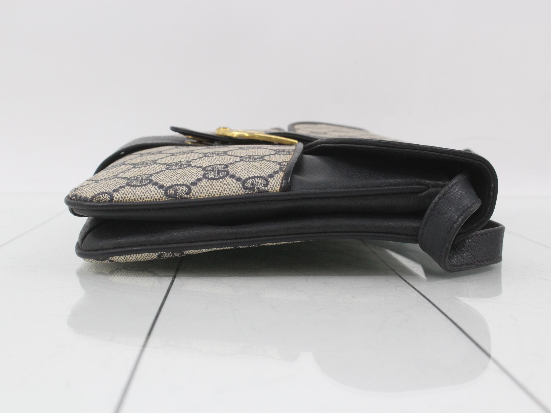 GG Supreme shoulder bag, mold present. — view 3