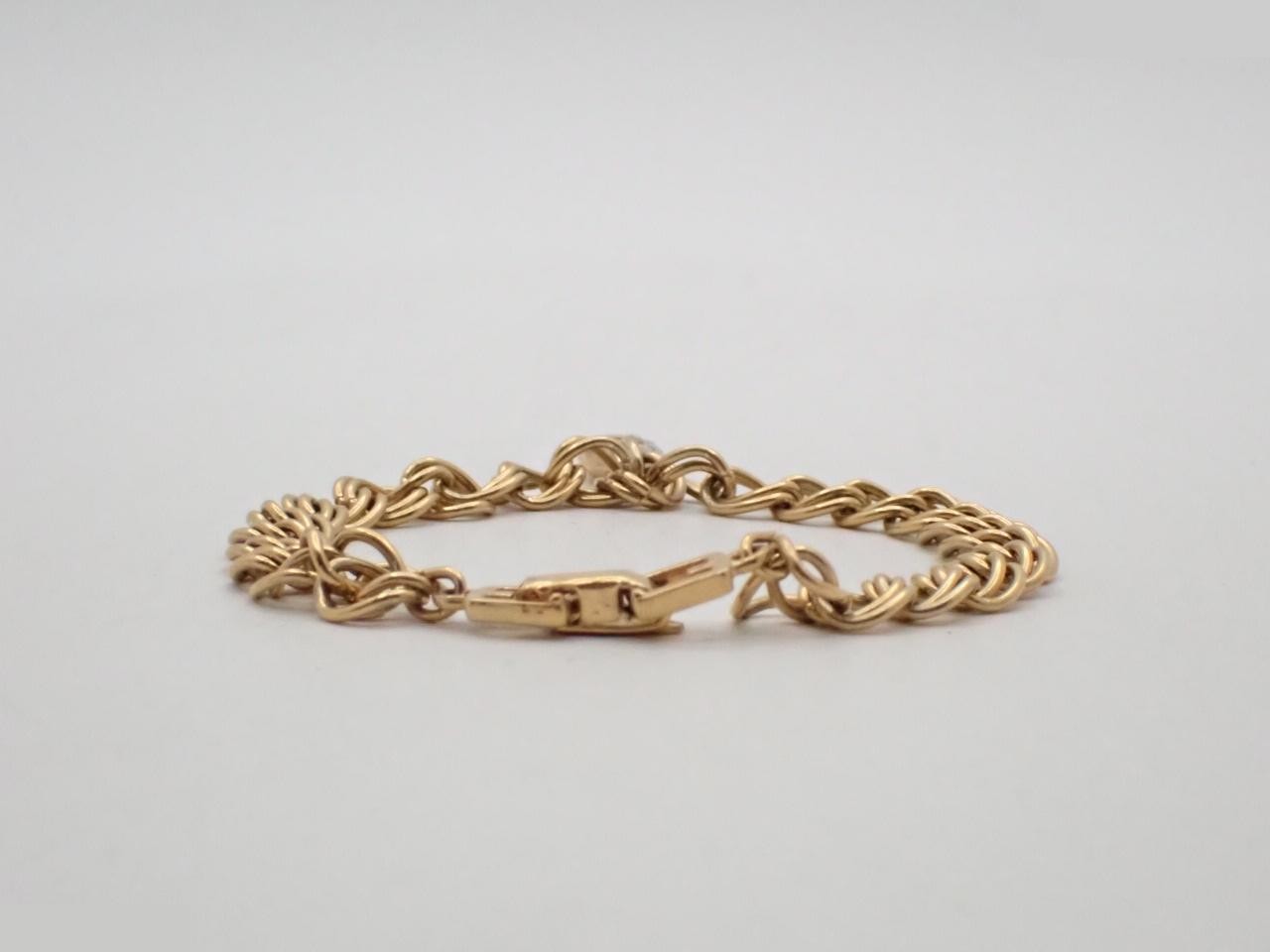 Other items: Precious metal bracelets and bangles (metal), wrist circumference approximately 16 cm. — view 2