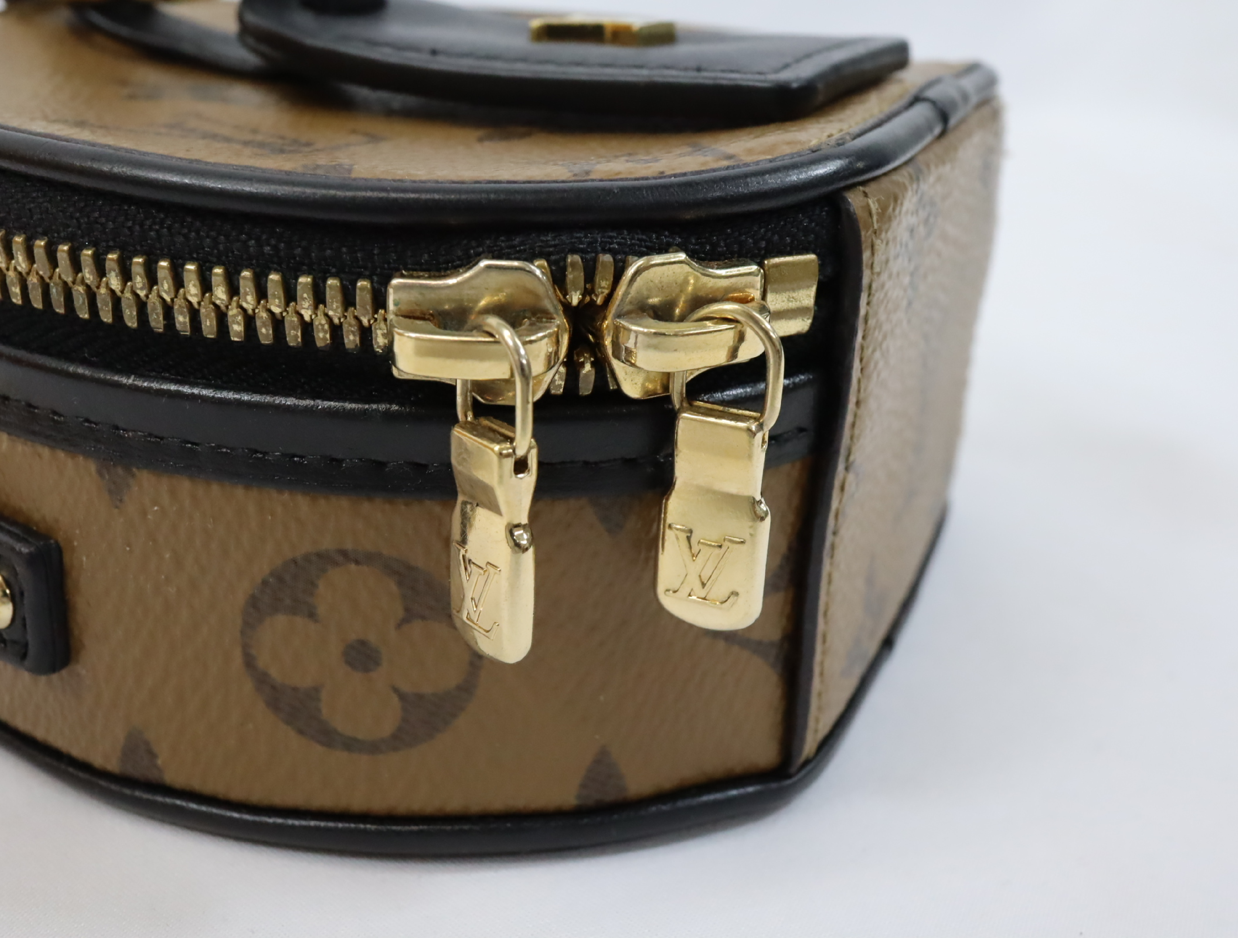 Monogram Reverse Mini Boite Chapeau M68276 Shoulder Bag (RFID detected) — view 11