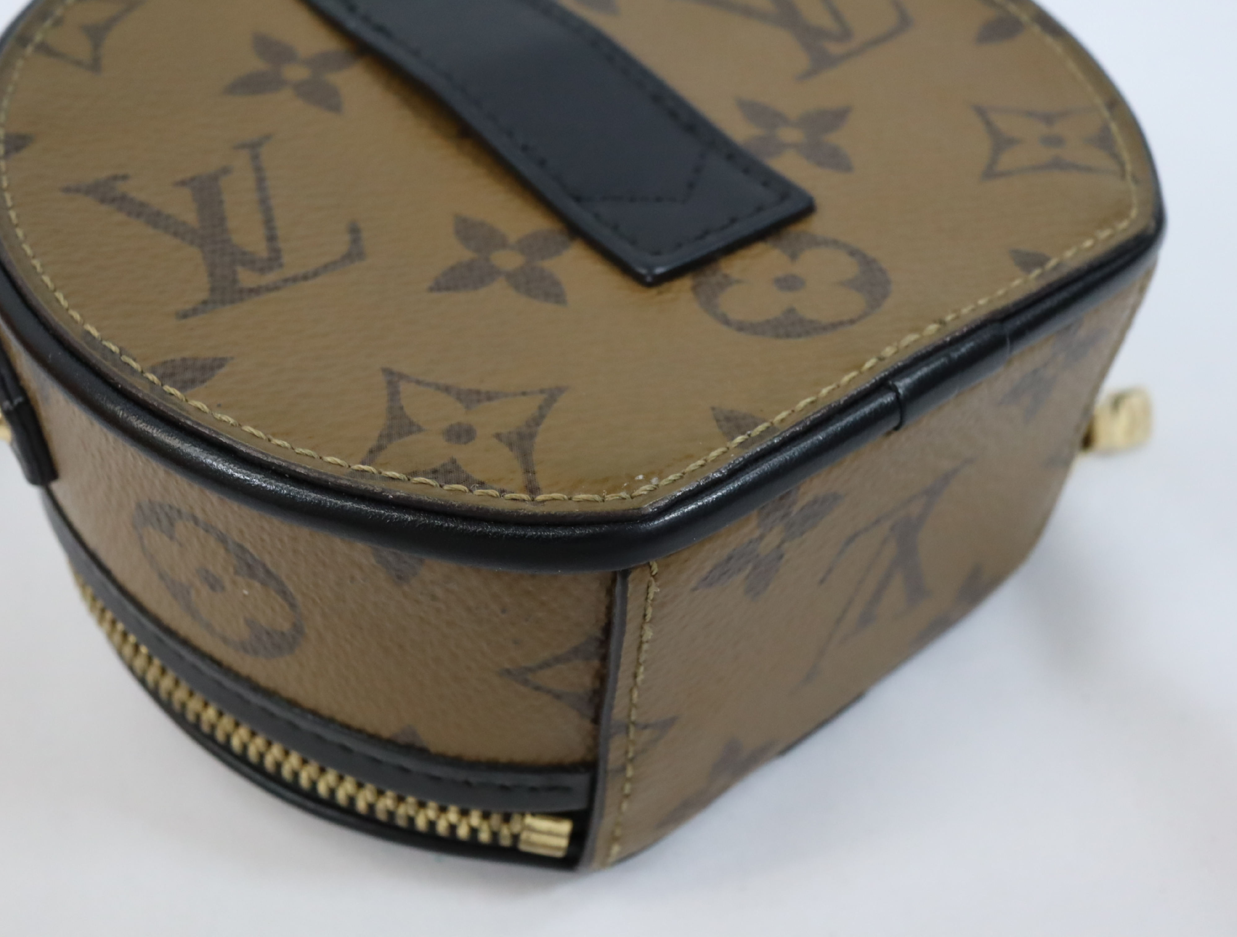 Monogram Reverse Mini Boite Chapeau M68276 Shoulder Bag (RFID detected) — view 9