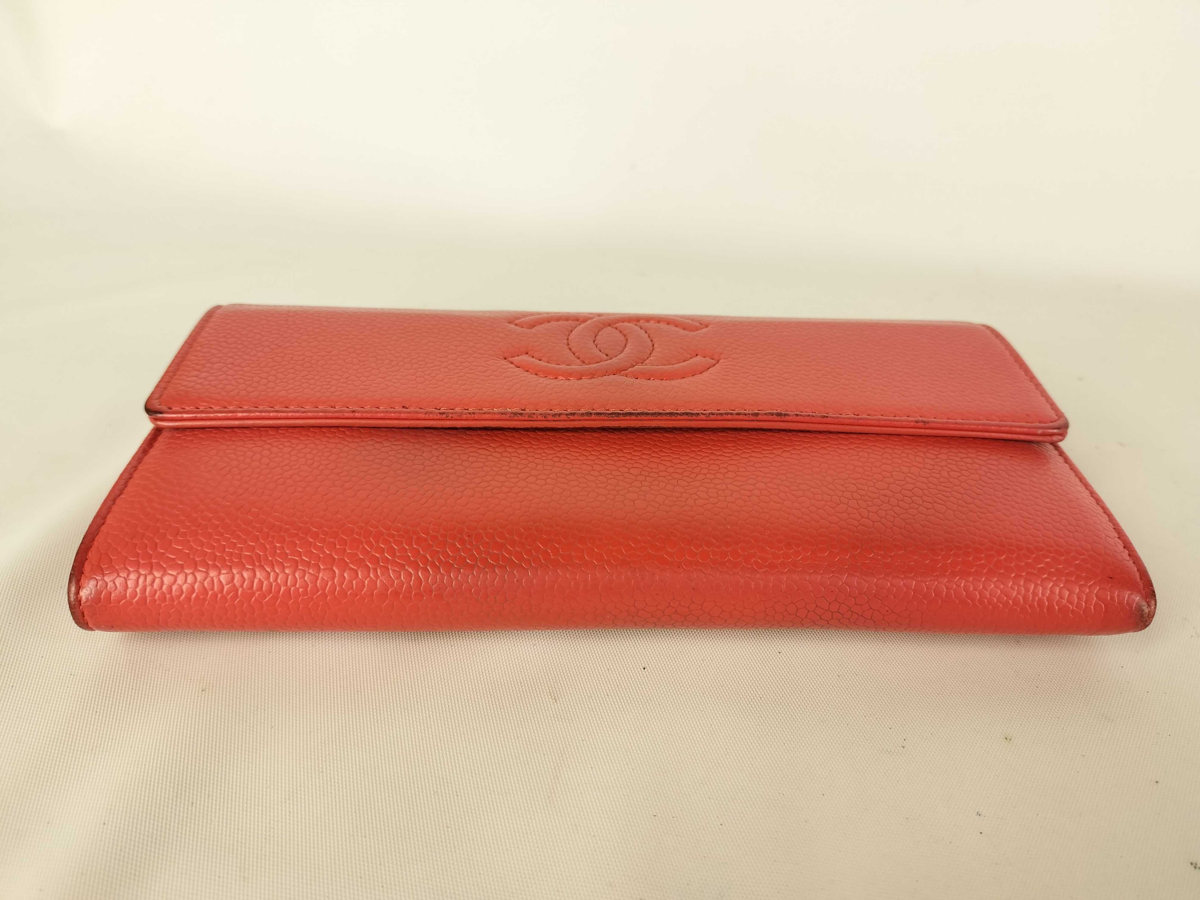 Caviar Skin Coco Mark Long Wallet, Bi-fold, Pink, Series 20s — view 4