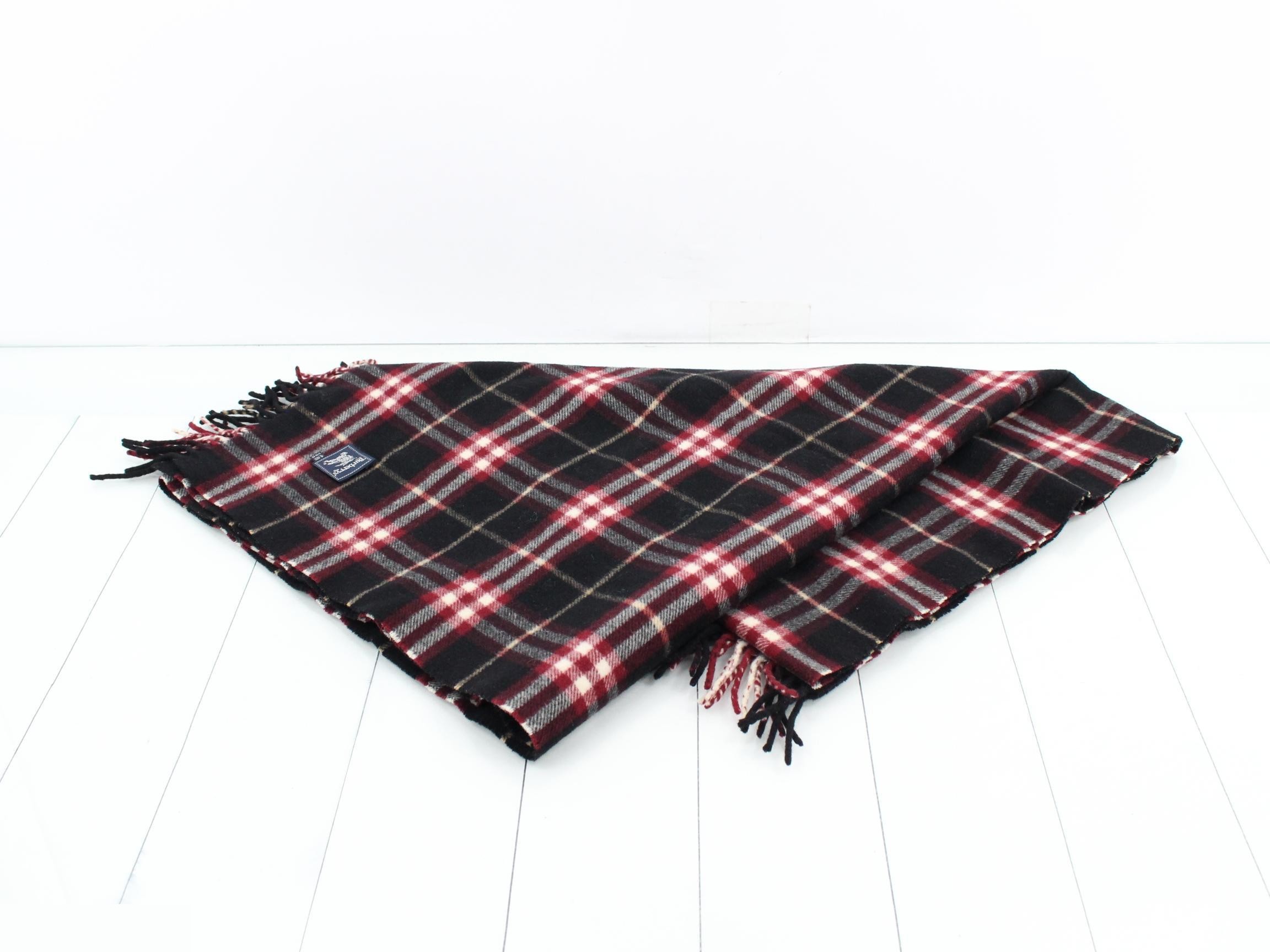 Other items: accessories, shawls (lap blankets) — view 2