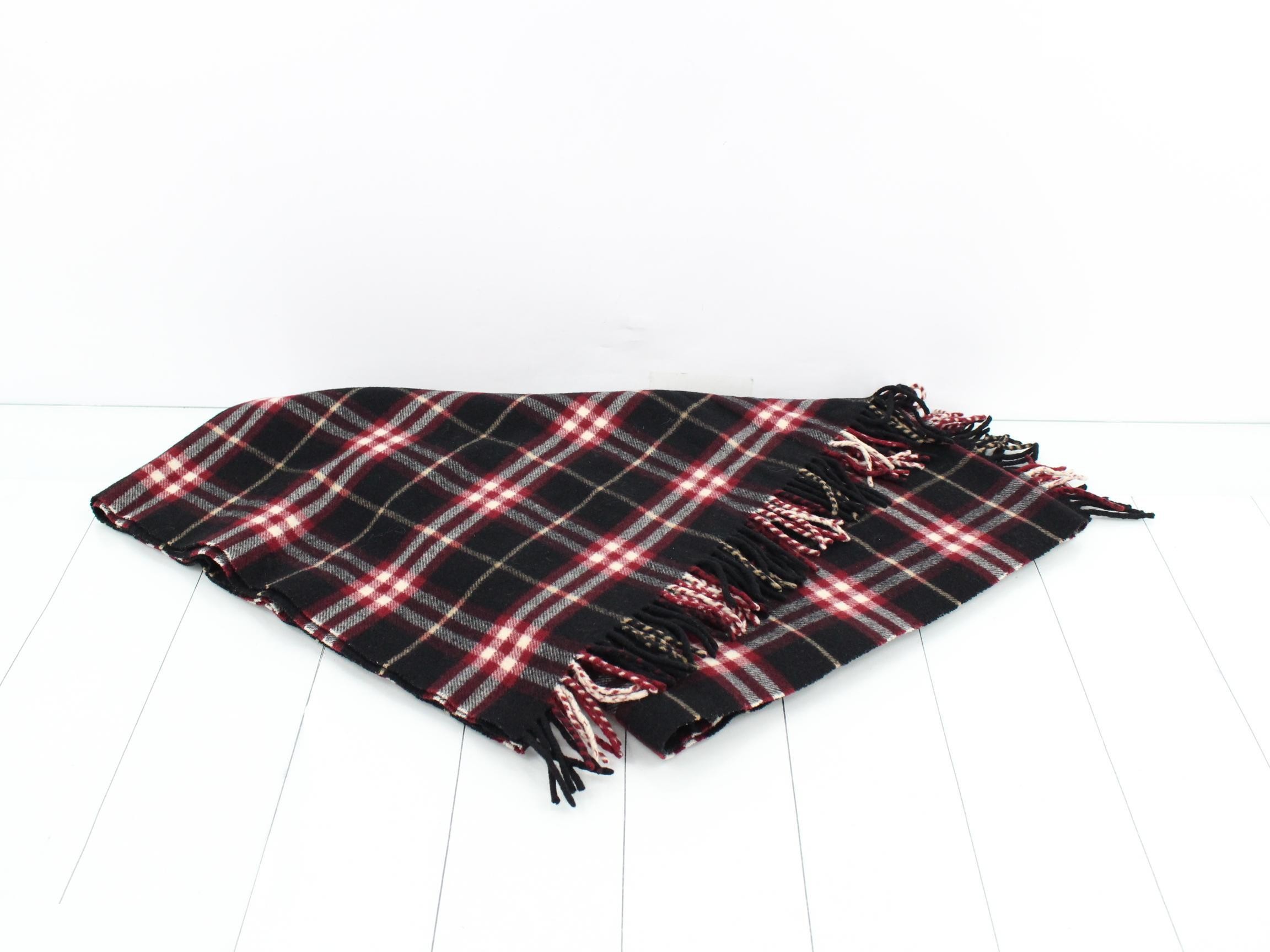 Other items: accessories, shawls (lap blankets) — view 3