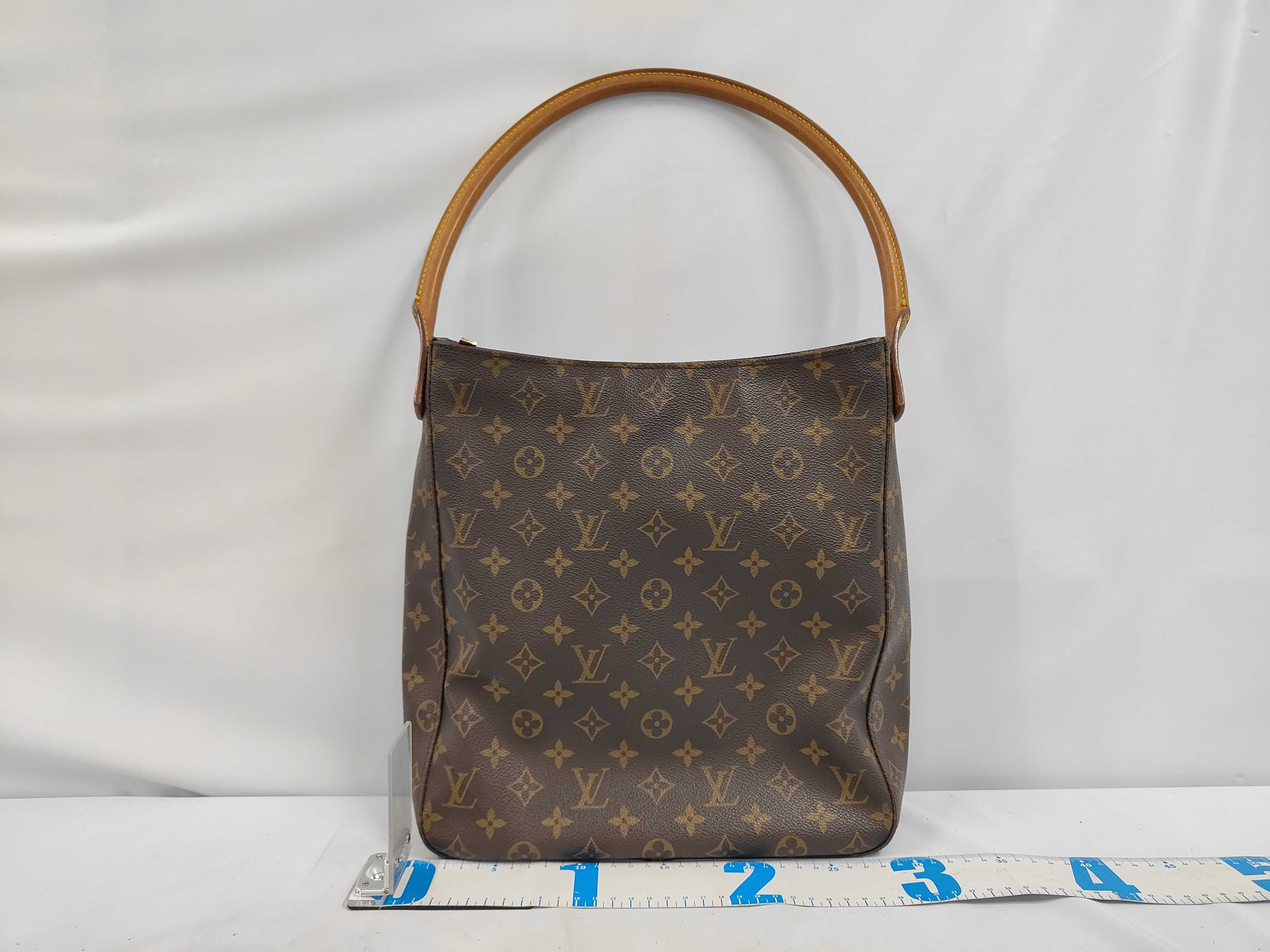 Monogram M51146 MI1010 Looping MM Shoulder Bag — view 2