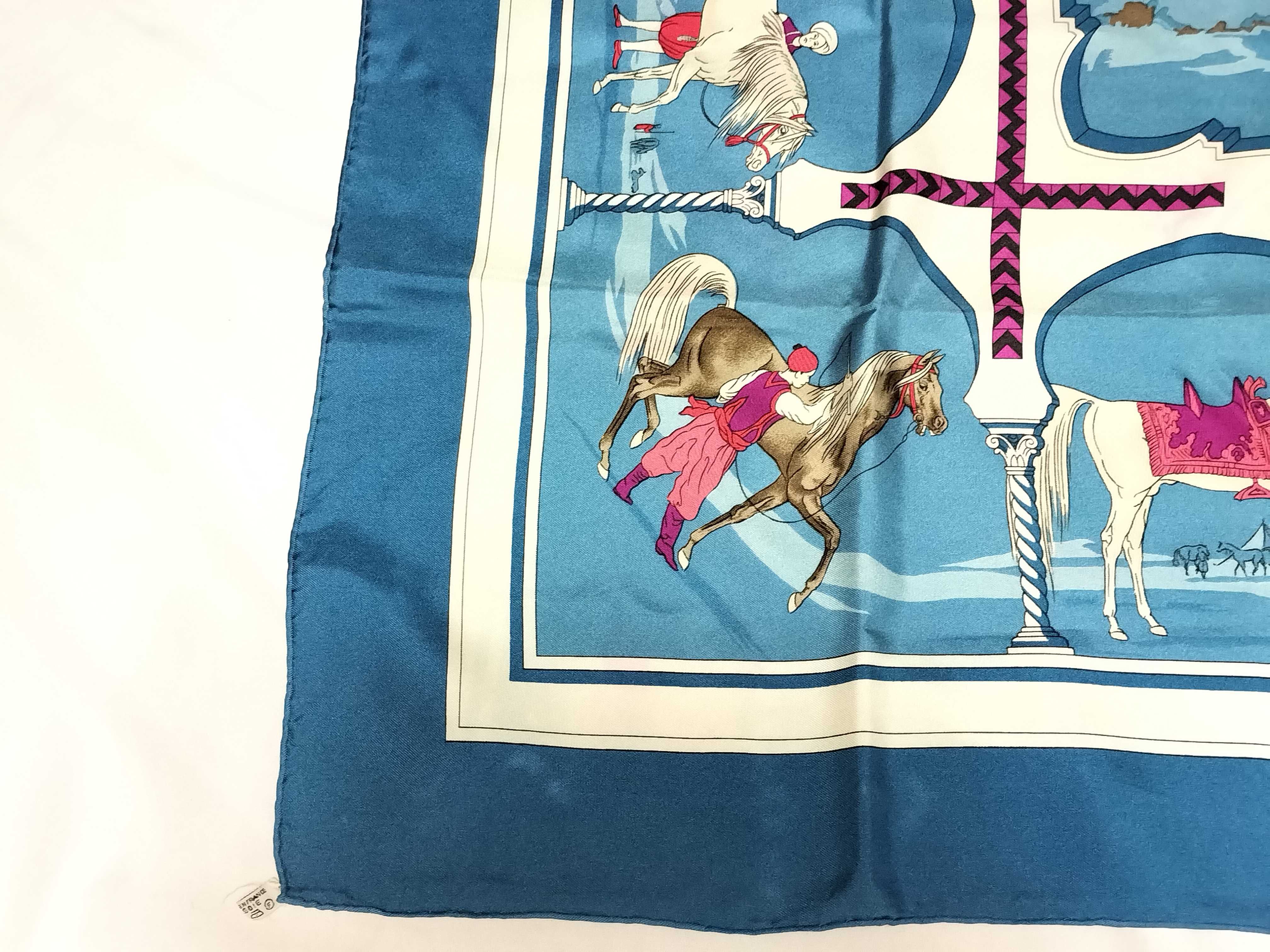 Carre Cavaliers Arabes (Arabian Horses) Blue Other Accessories — view 11