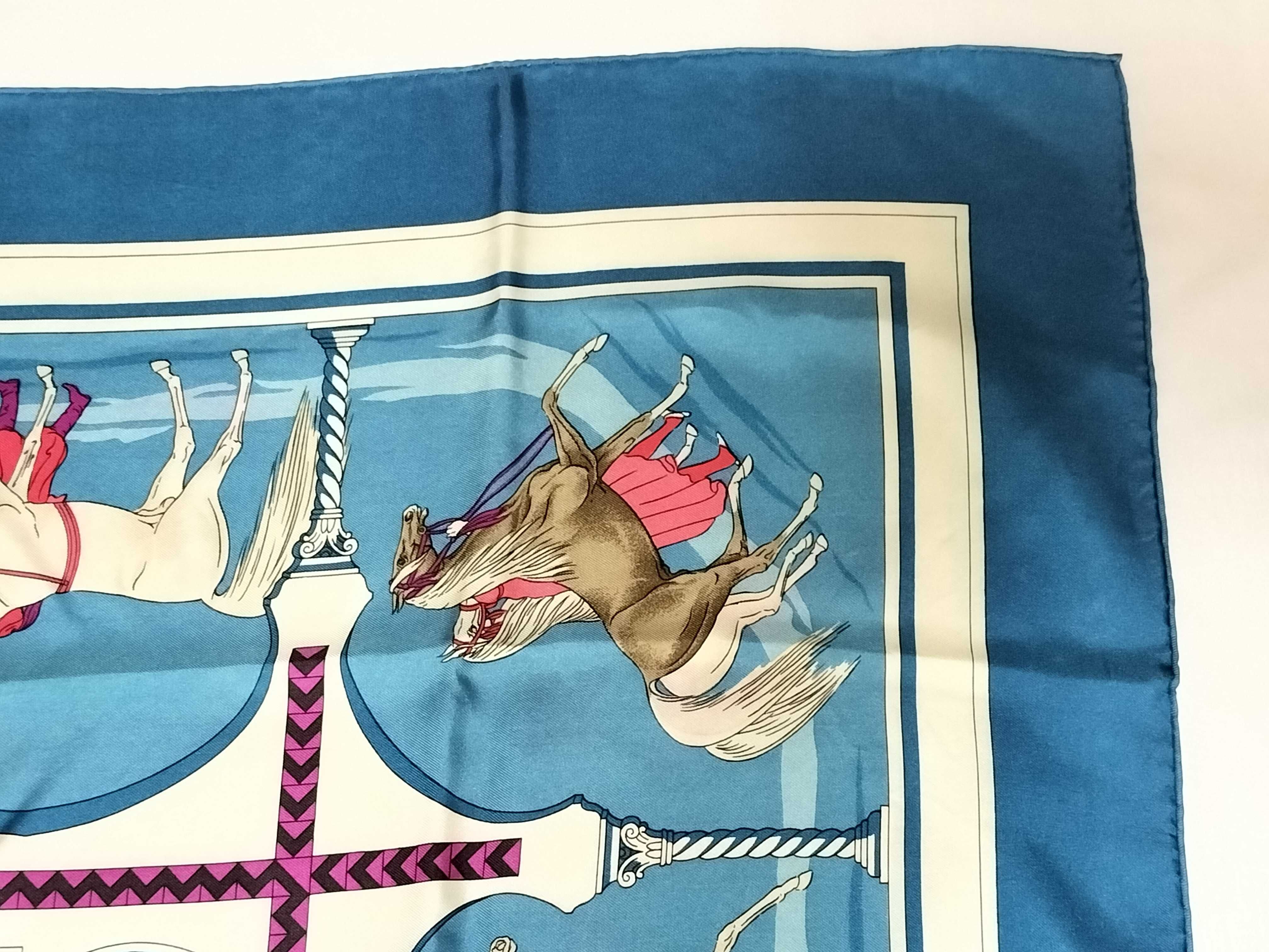 Carre Cavaliers Arabes (Arabian Horses) Blue Other Accessories — view 7