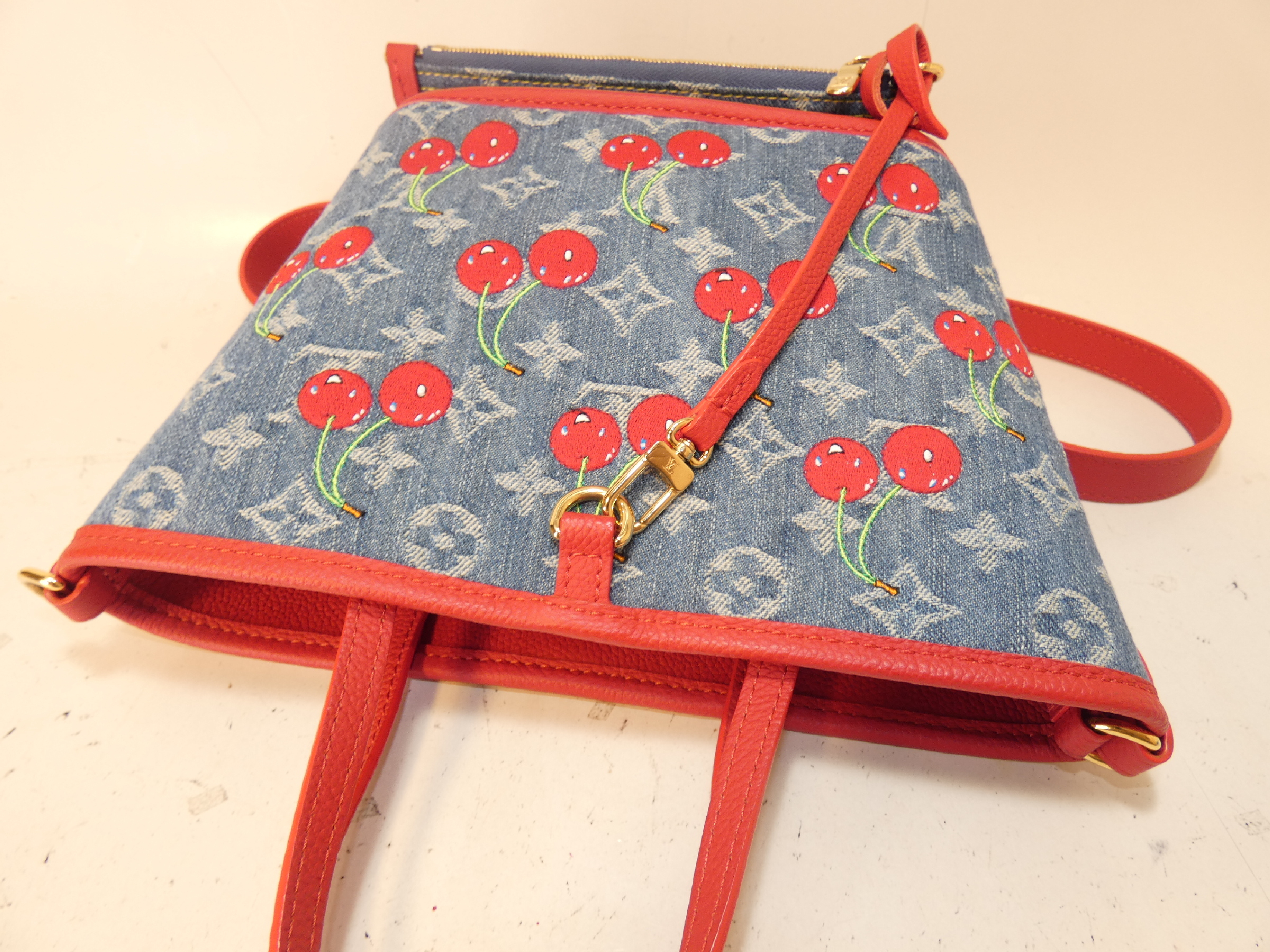 2-way Cherry Neverfull Cherry Denim Inside Out BB Takashi Murakami Hand Pouch Shoulder Bag — view 3