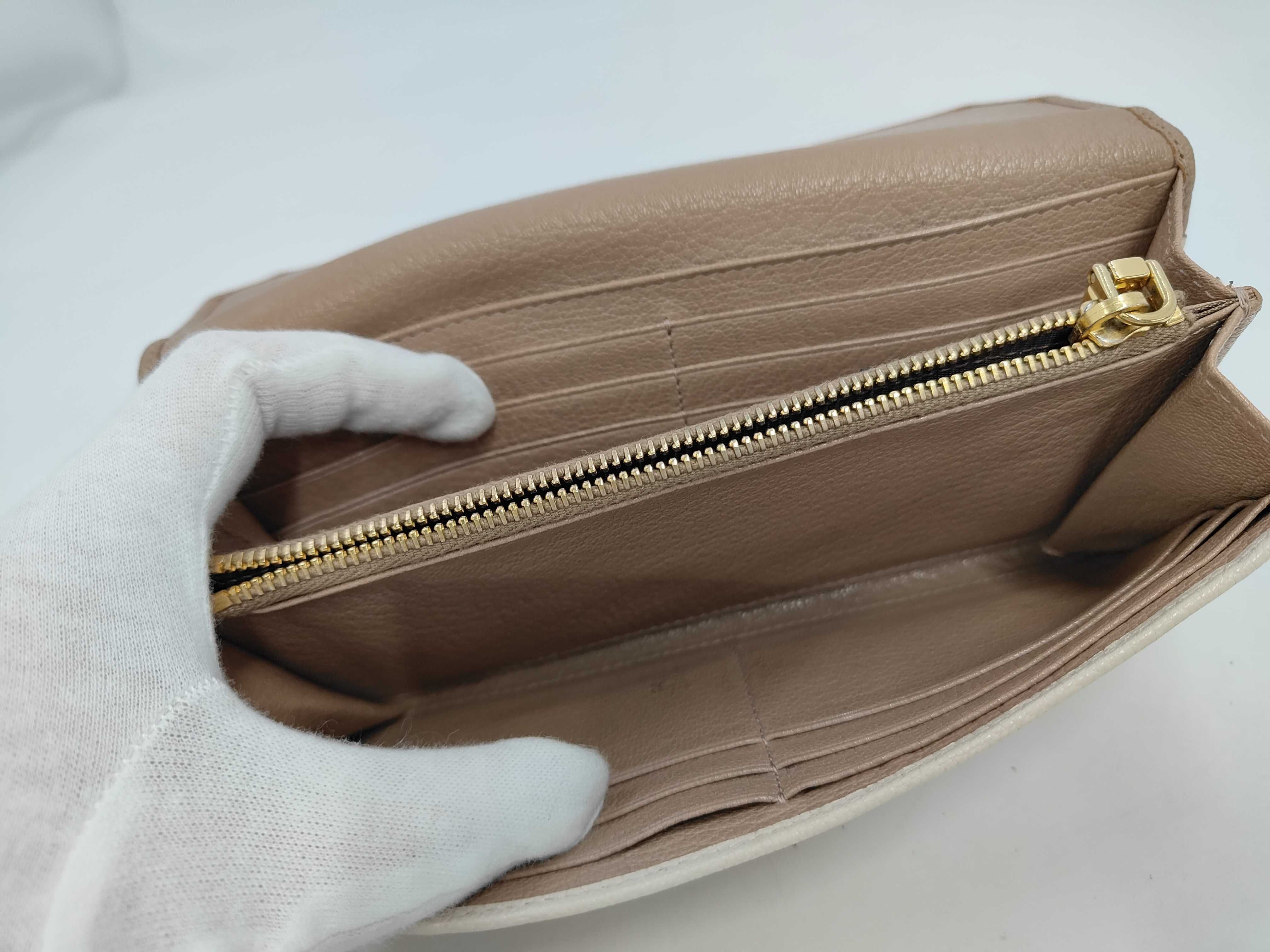 wallet — view 9