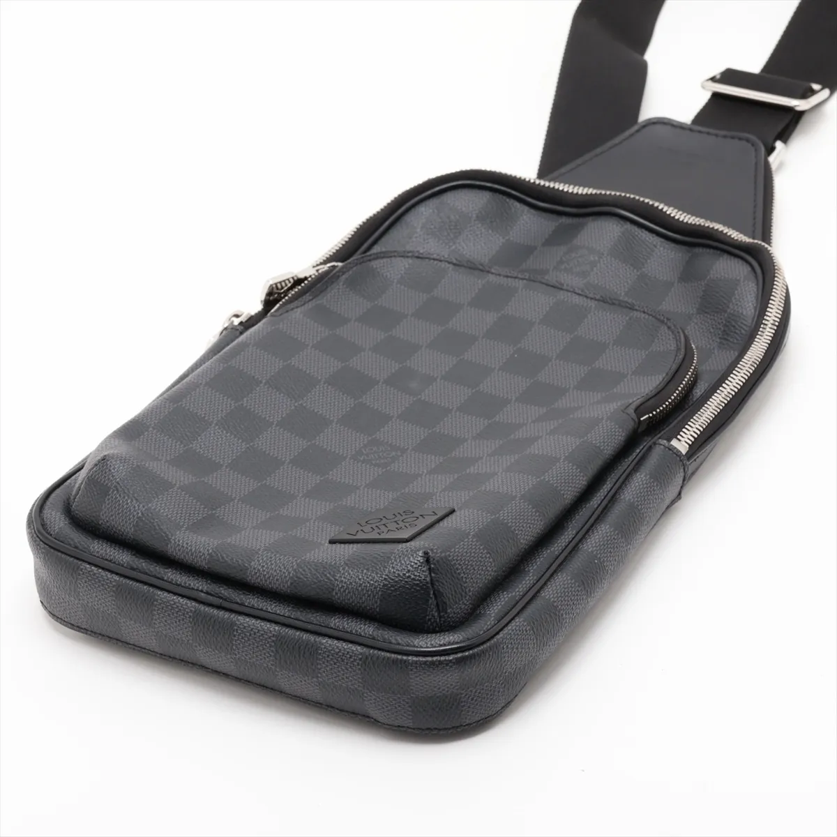 Damier Graphite Avenue Sling Bag N45302 Black (RFID detected) — view 3