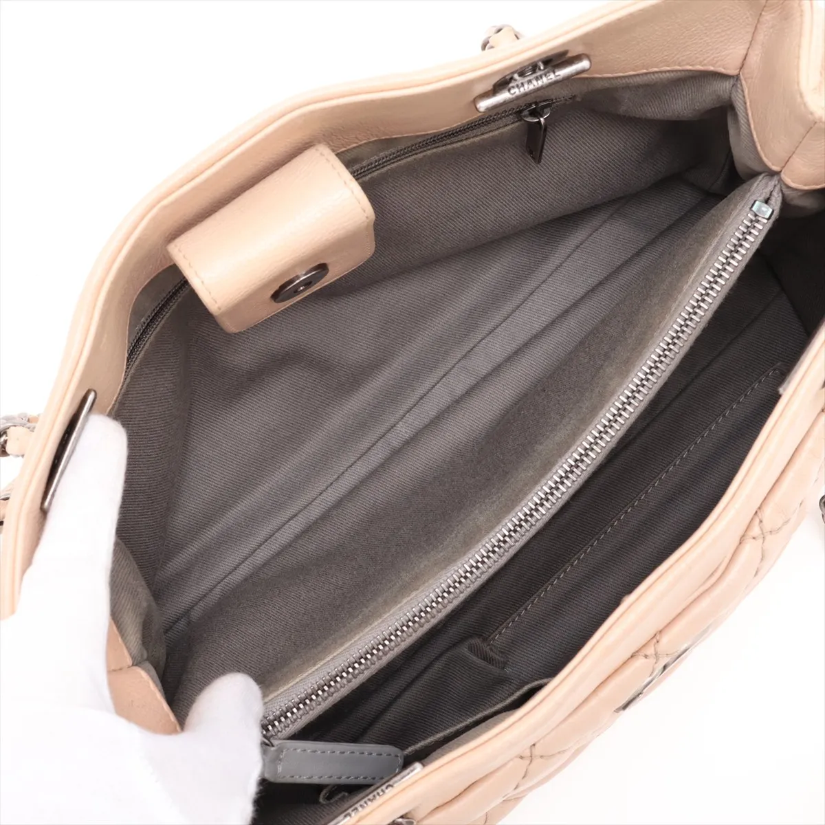 Wild Stitch Leather Chain Tote Bag, Beige, Silver Hardware, 18010432, Serial Number 18 — view 7