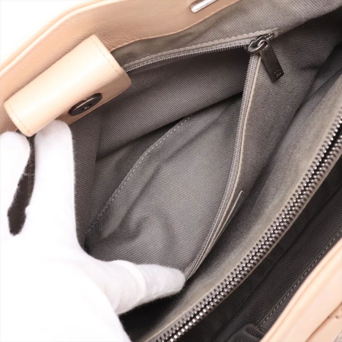 Wild Stitch Leather Chain Tote Bag, Beige, Silver Hardware, 18010432, Serial Number 18 — view 10