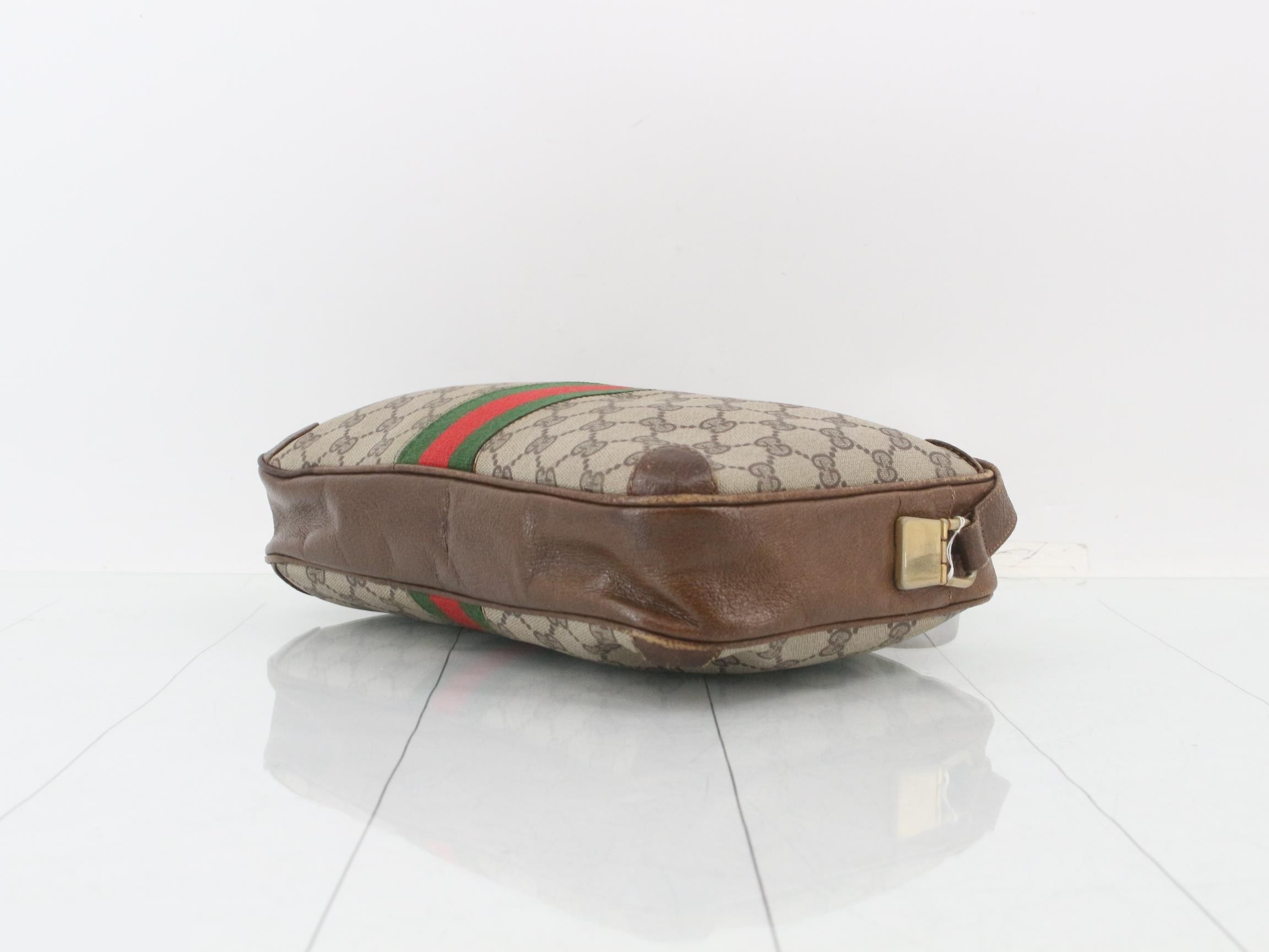 GG Supreme Shoulder Bag — view 6