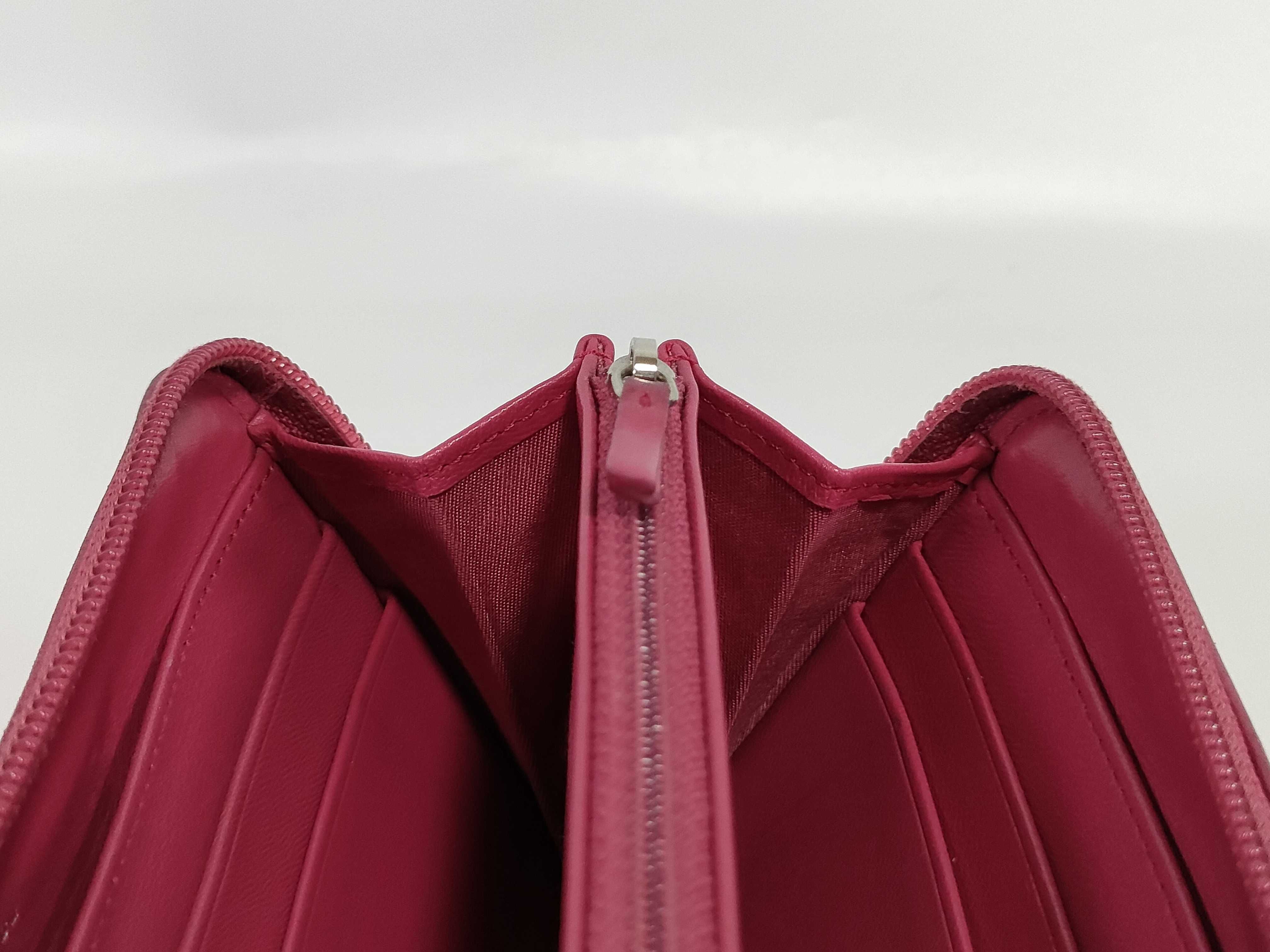 Lambskin Boy Chanel Round Wallet — view 10
