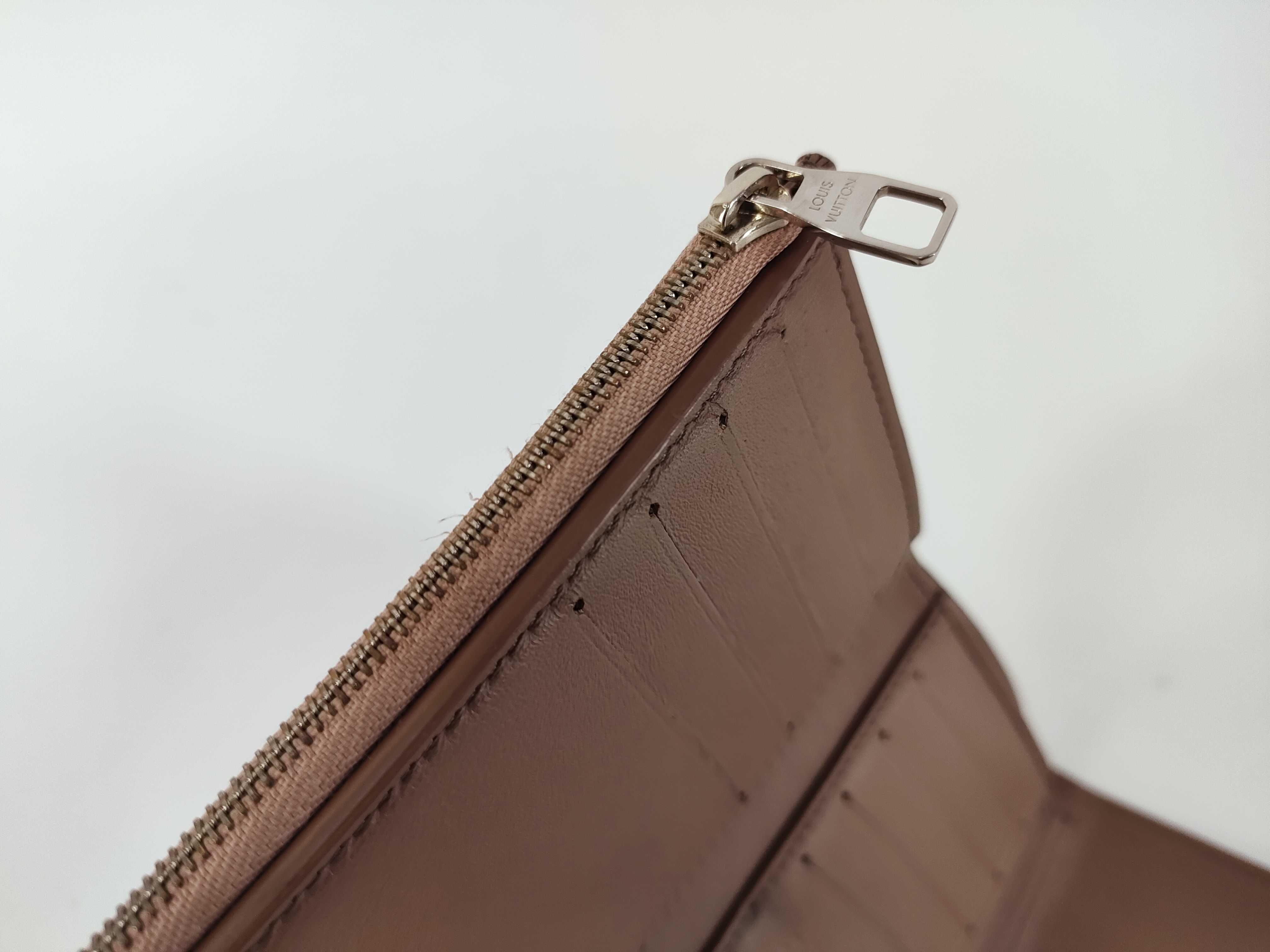 Taurillon Portefeuille Capucines Compact Magnolia M62156 Wallet — view 14