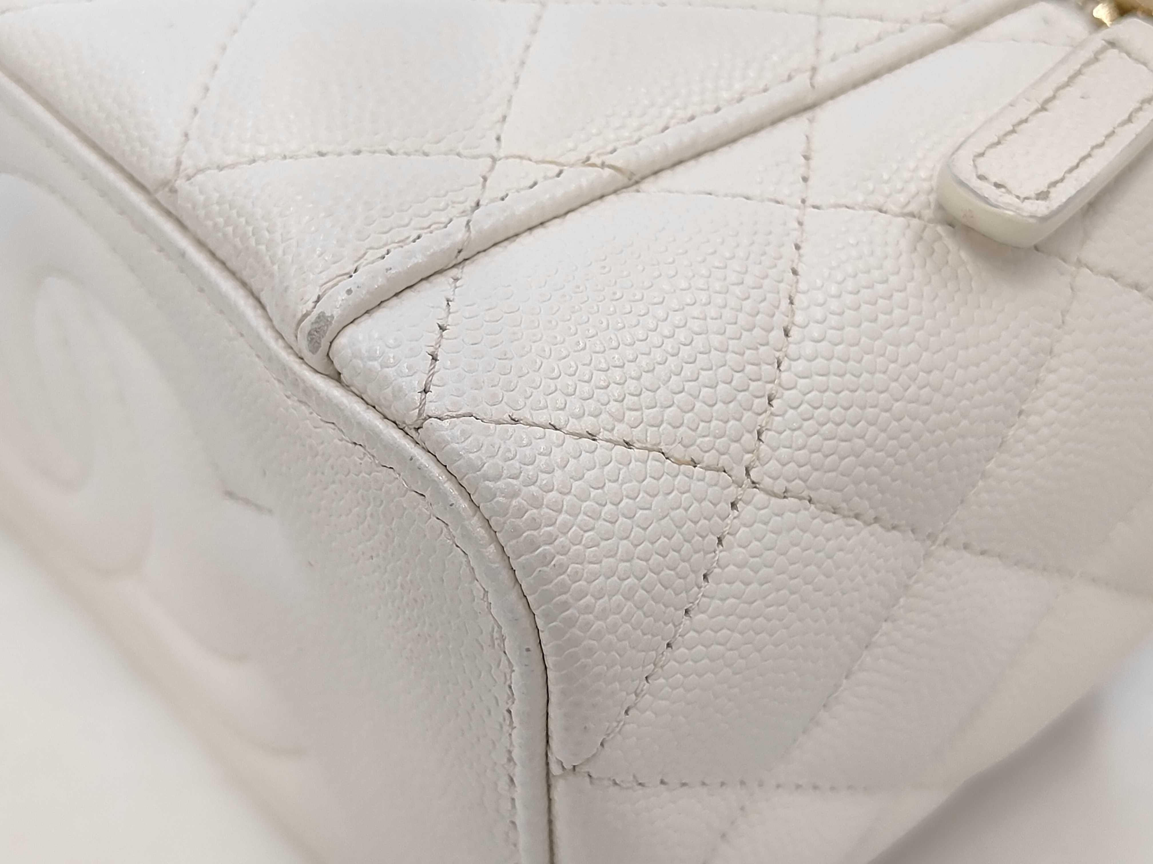Caviar Chain Vanity Bag JGNAXEL3 Shoulder Bag — view 3
