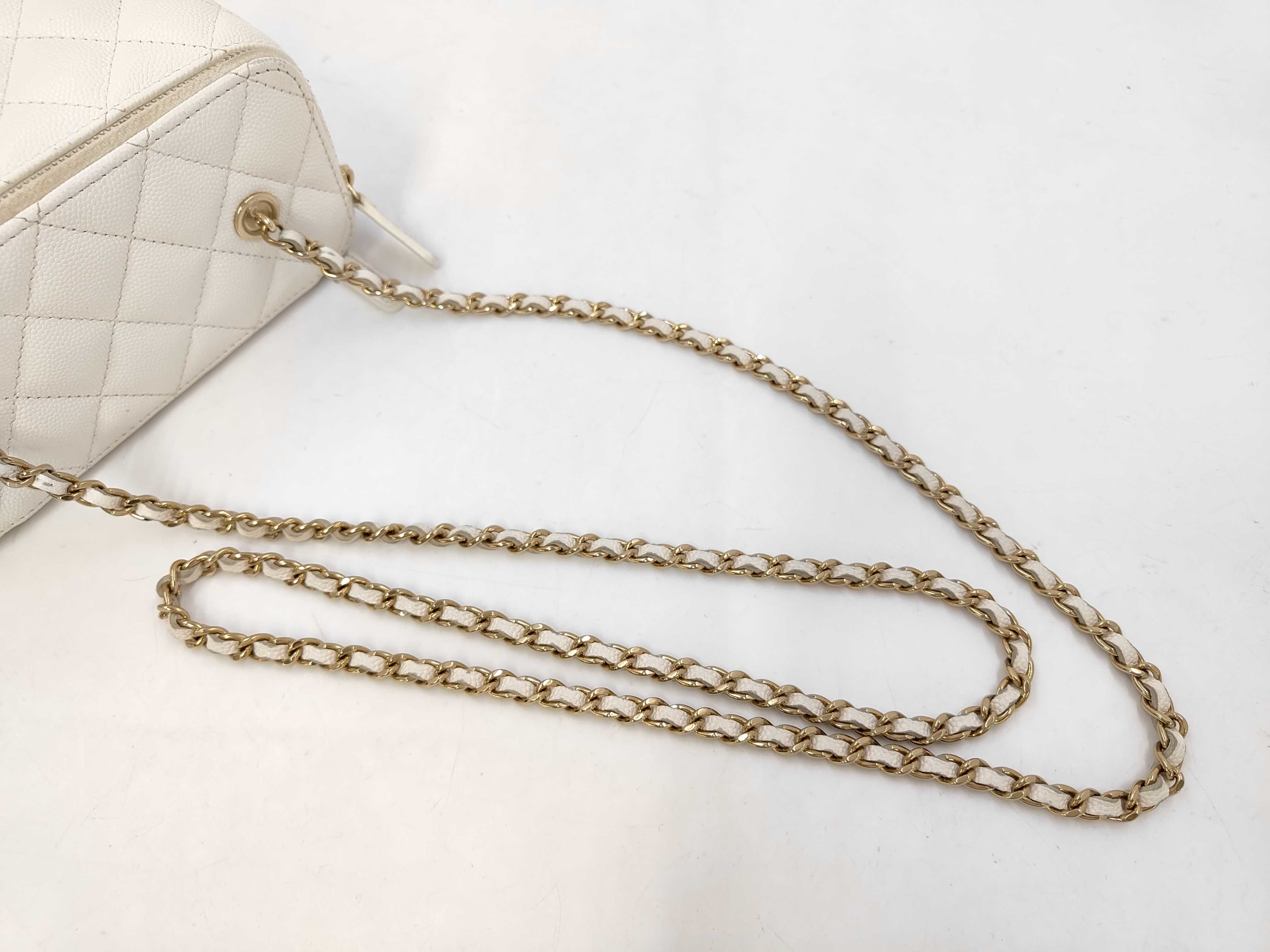 Caviar Chain Vanity Bag JGNAXEL3 Shoulder Bag — view 5