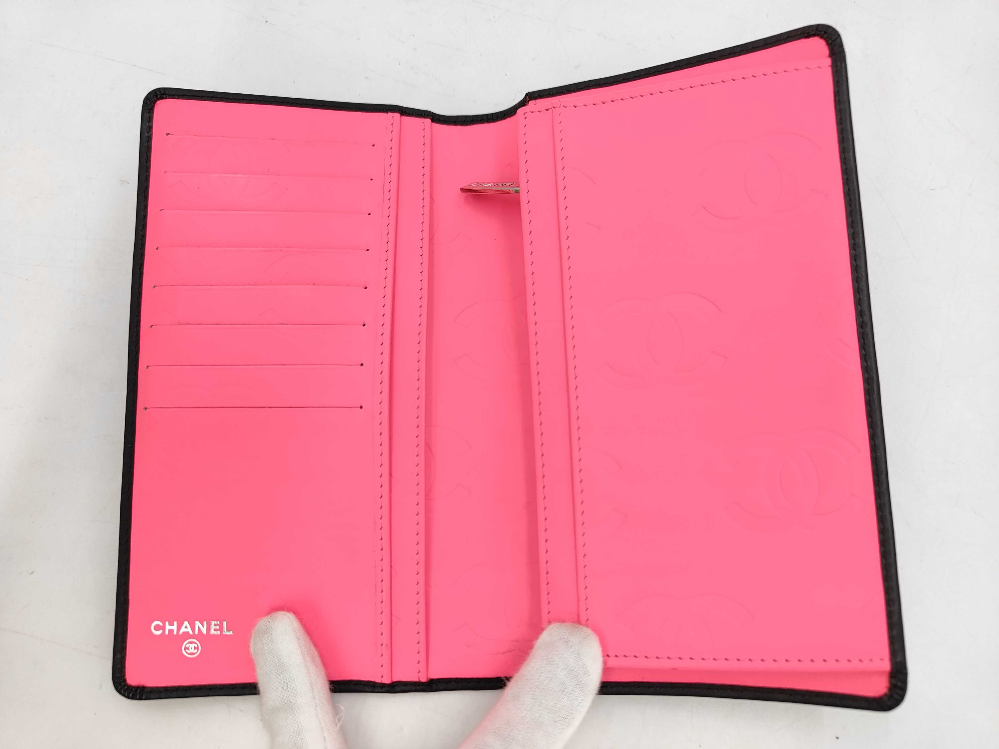wallet — view 4