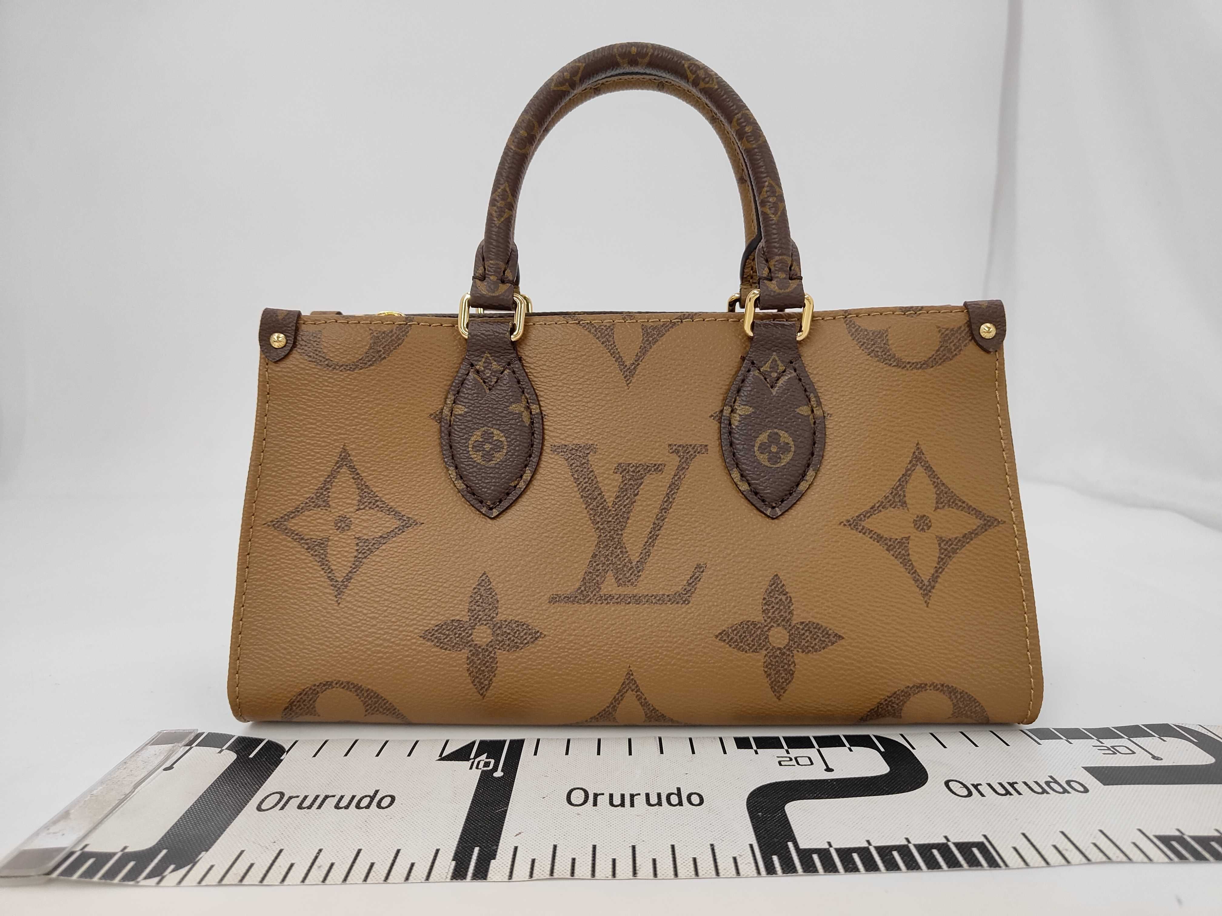 OnTheGo EW M46653 Shoulder Bag — view 2