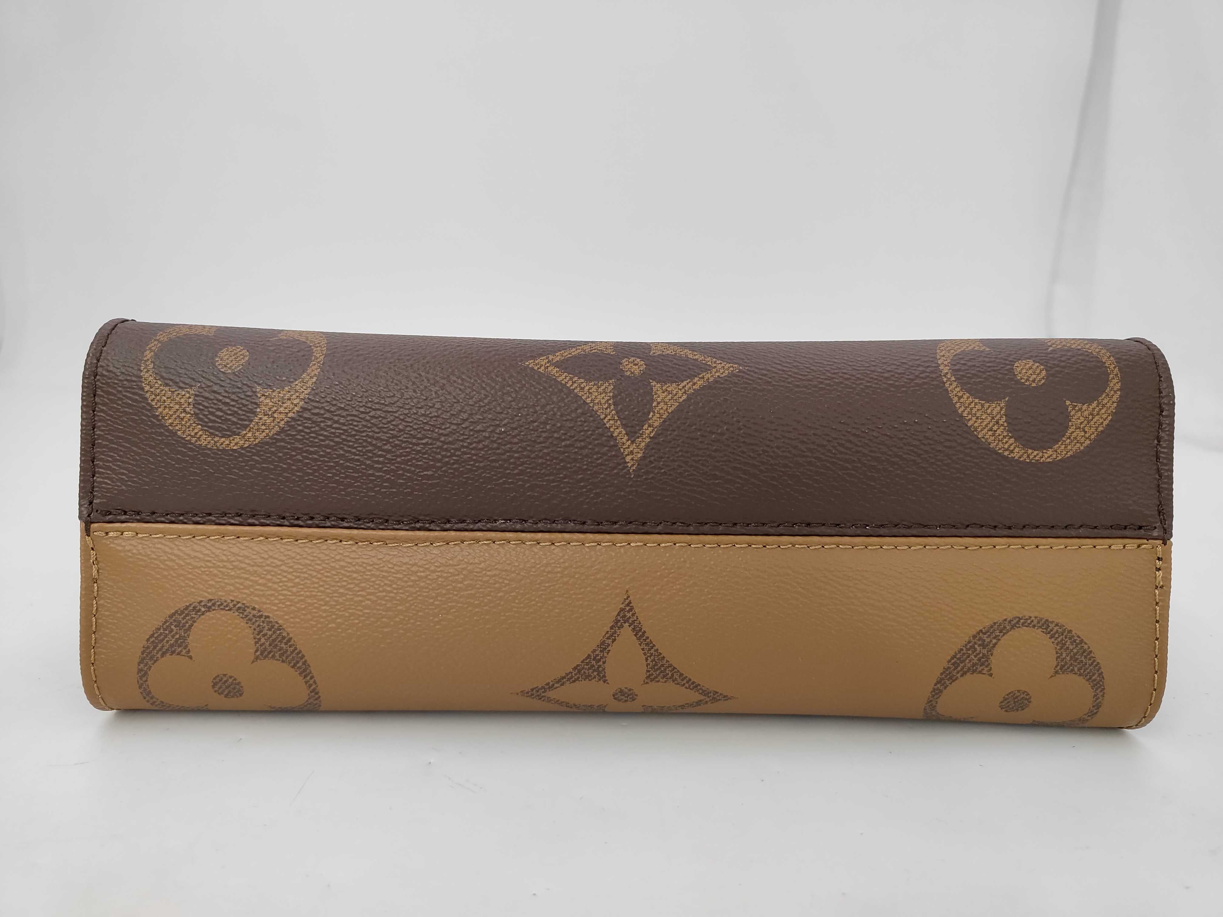 OnTheGo EW M46653 Shoulder Bag — view 7
